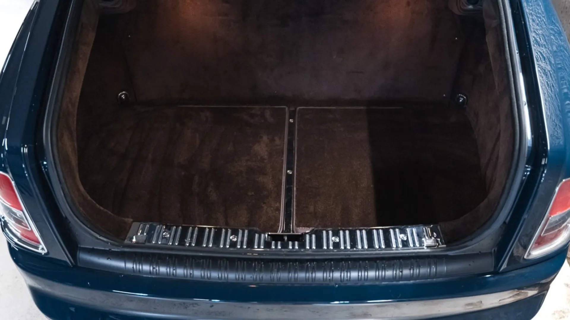 Rolls-Royce Phantom — photo 29