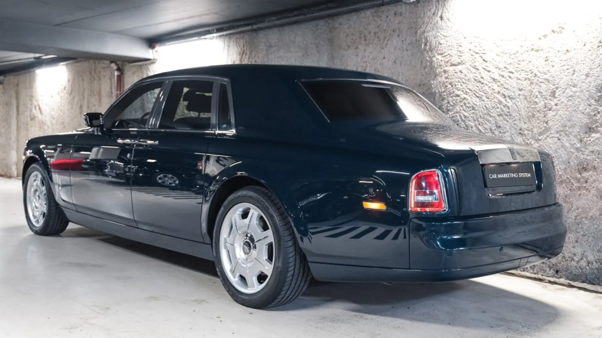 Rolls-Royce Phantom — photo 4