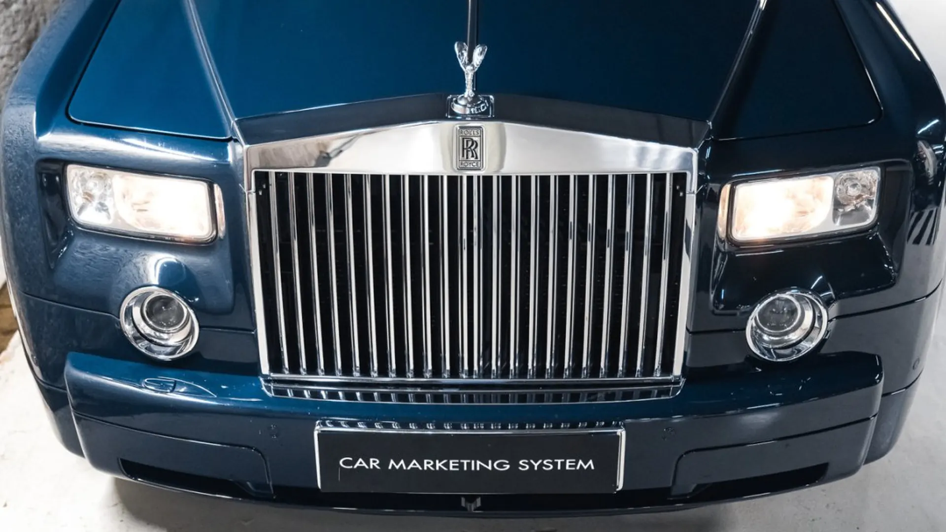 Rolls-Royce Phantom — photo 6