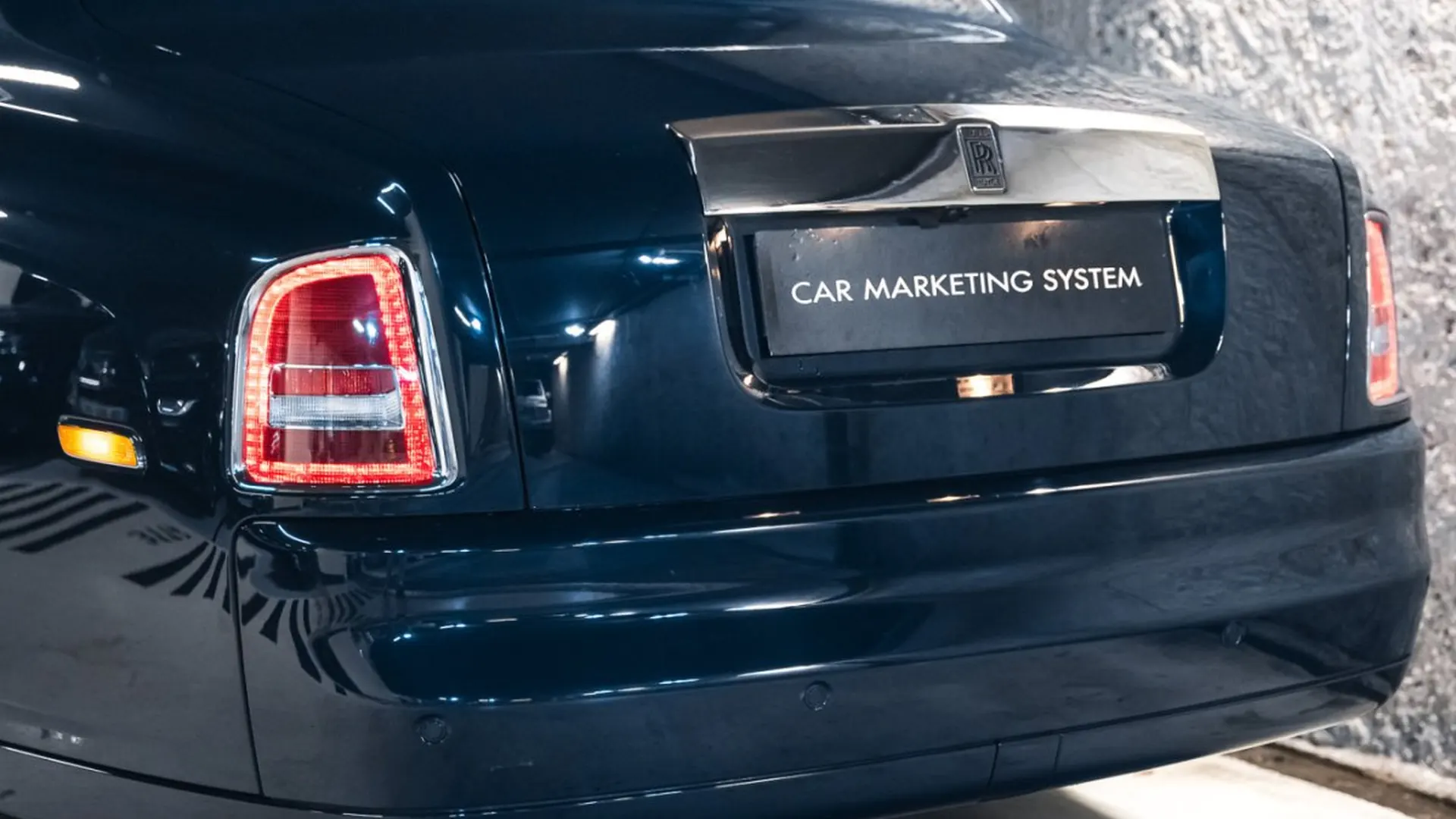 Rolls-Royce Phantom — photo 15