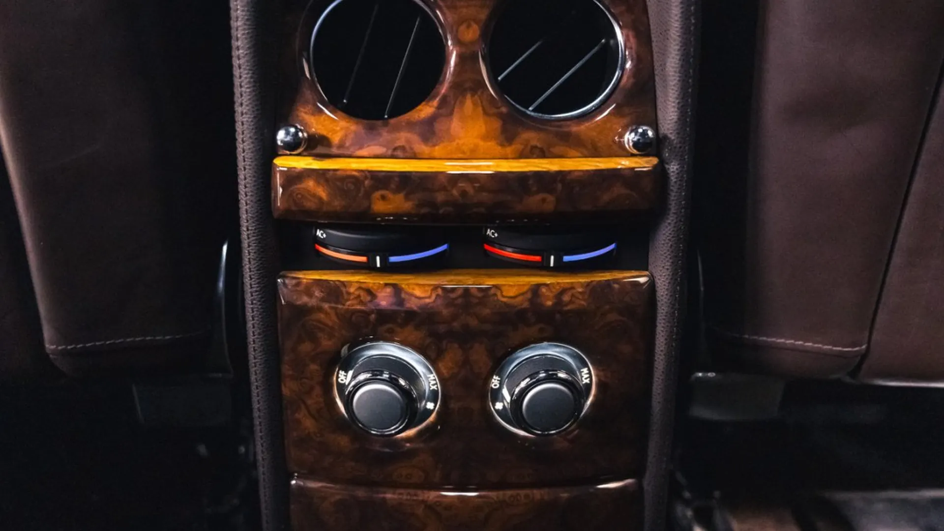 Rolls-Royce Phantom — photo 48