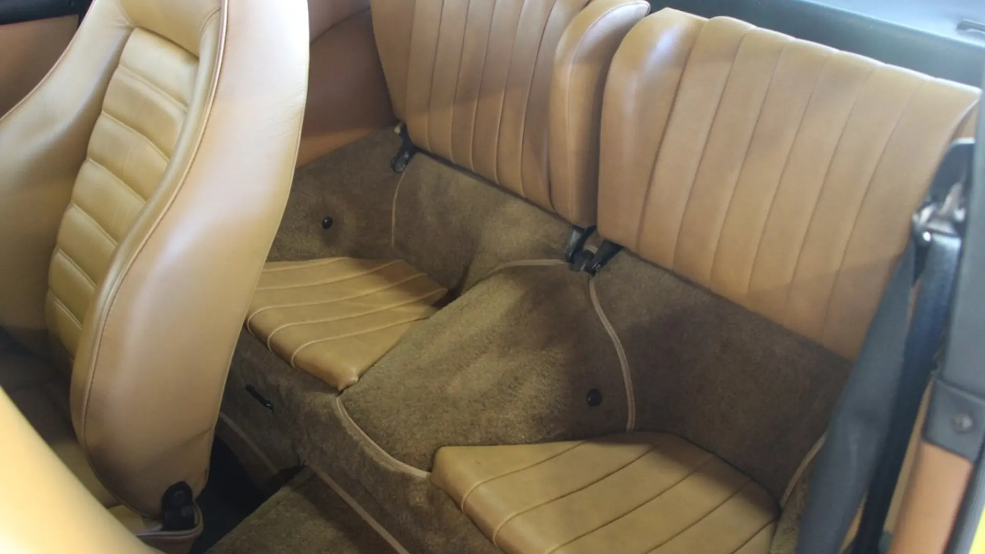 Porsche 911 — photo 12