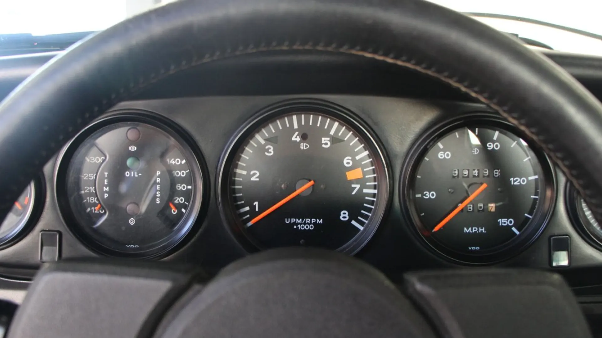 Porsche 911 — photo 16