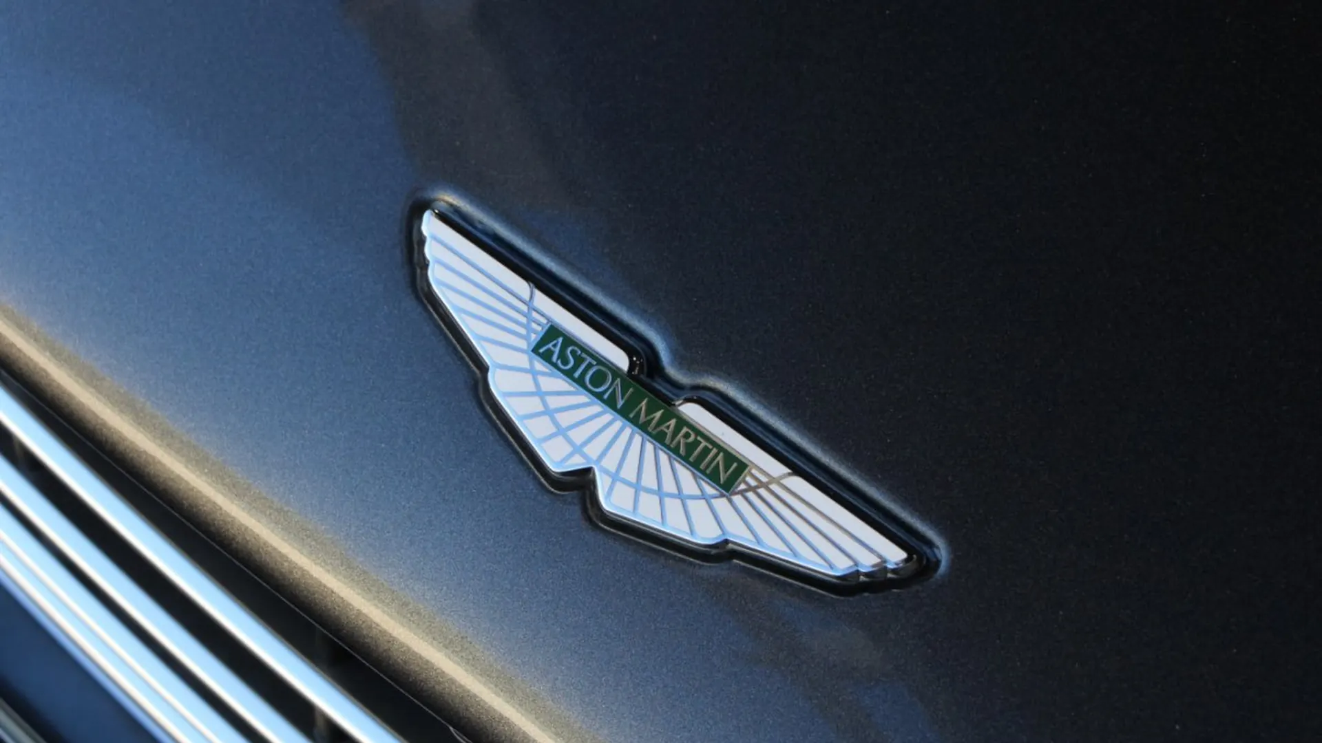 Aston Martin DB11 — photo 3