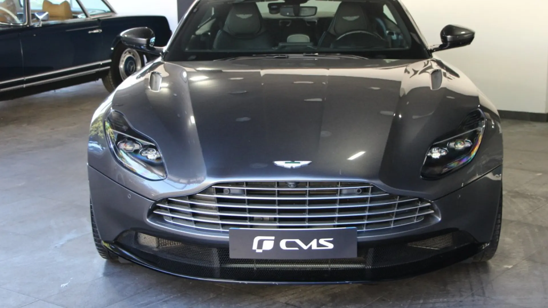 Aston Martin DB11 — photo 2