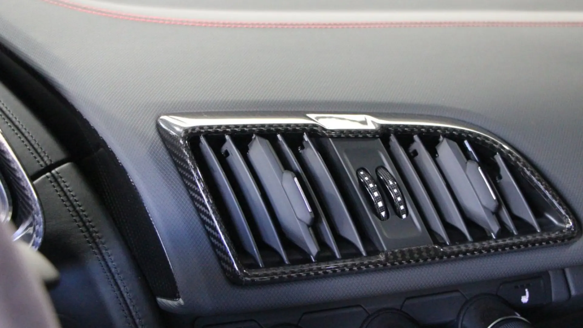 Audi R8 — photo 26