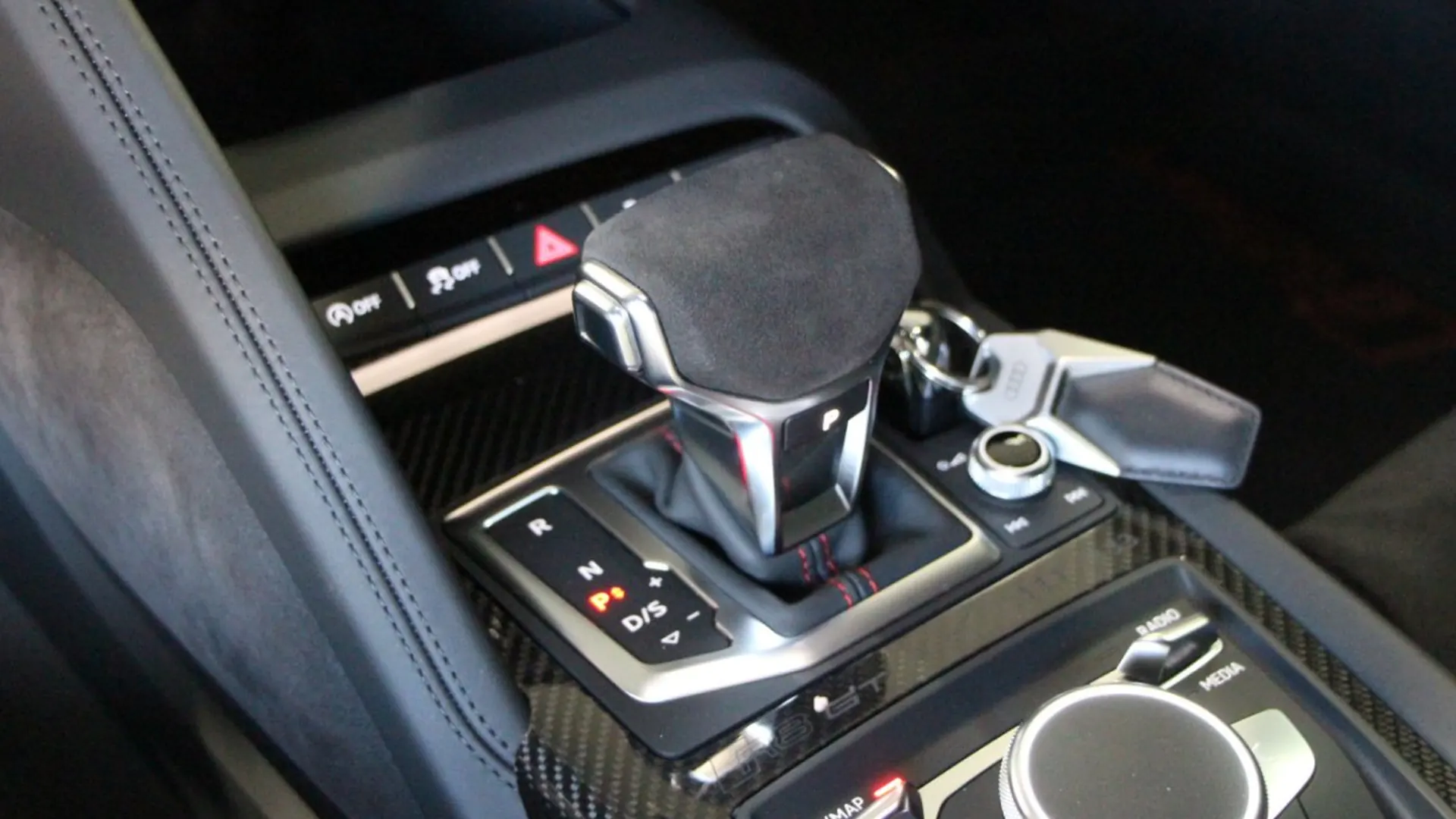 Audi R8 — photo 28