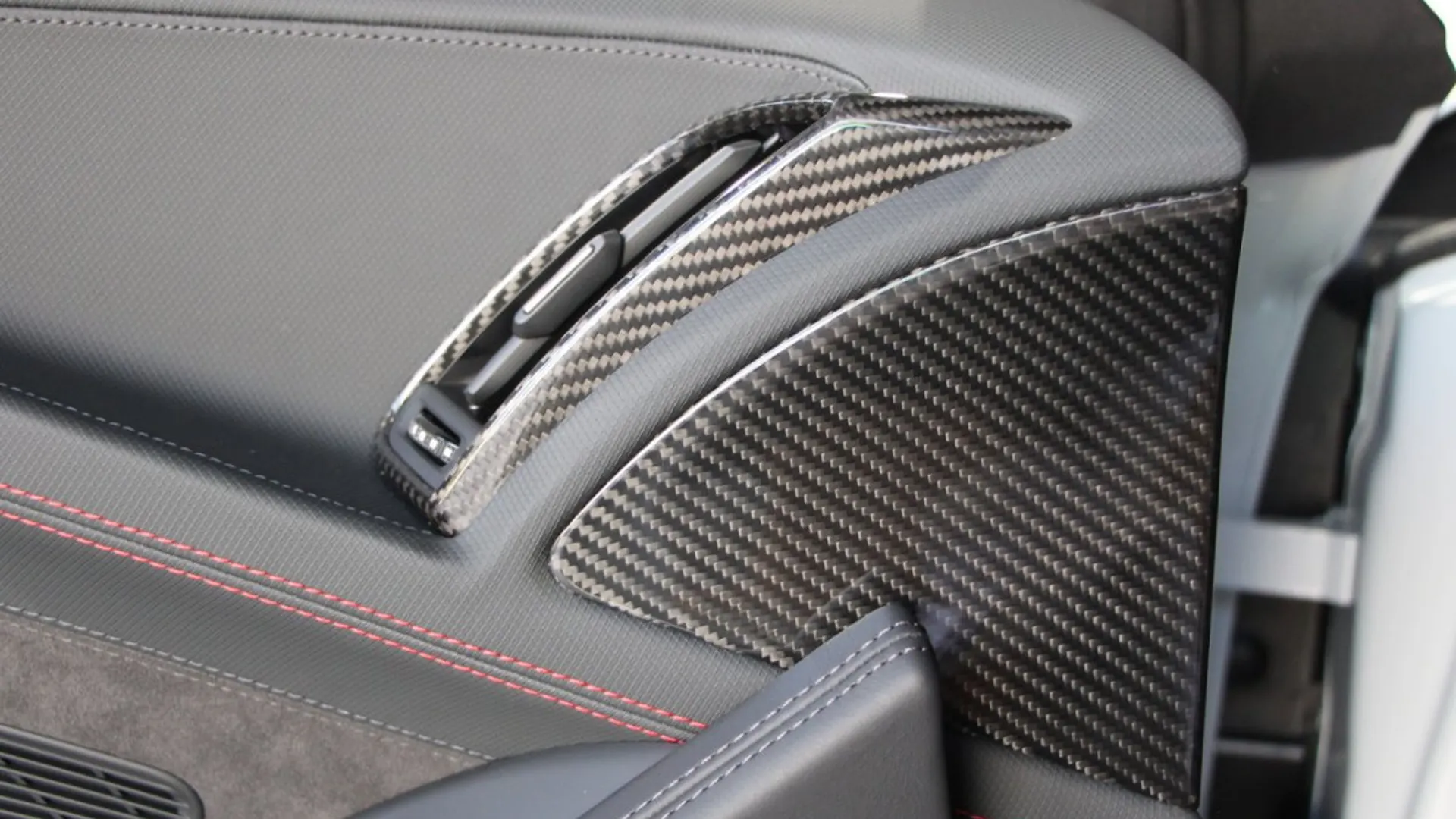 Audi R8 — photo 23