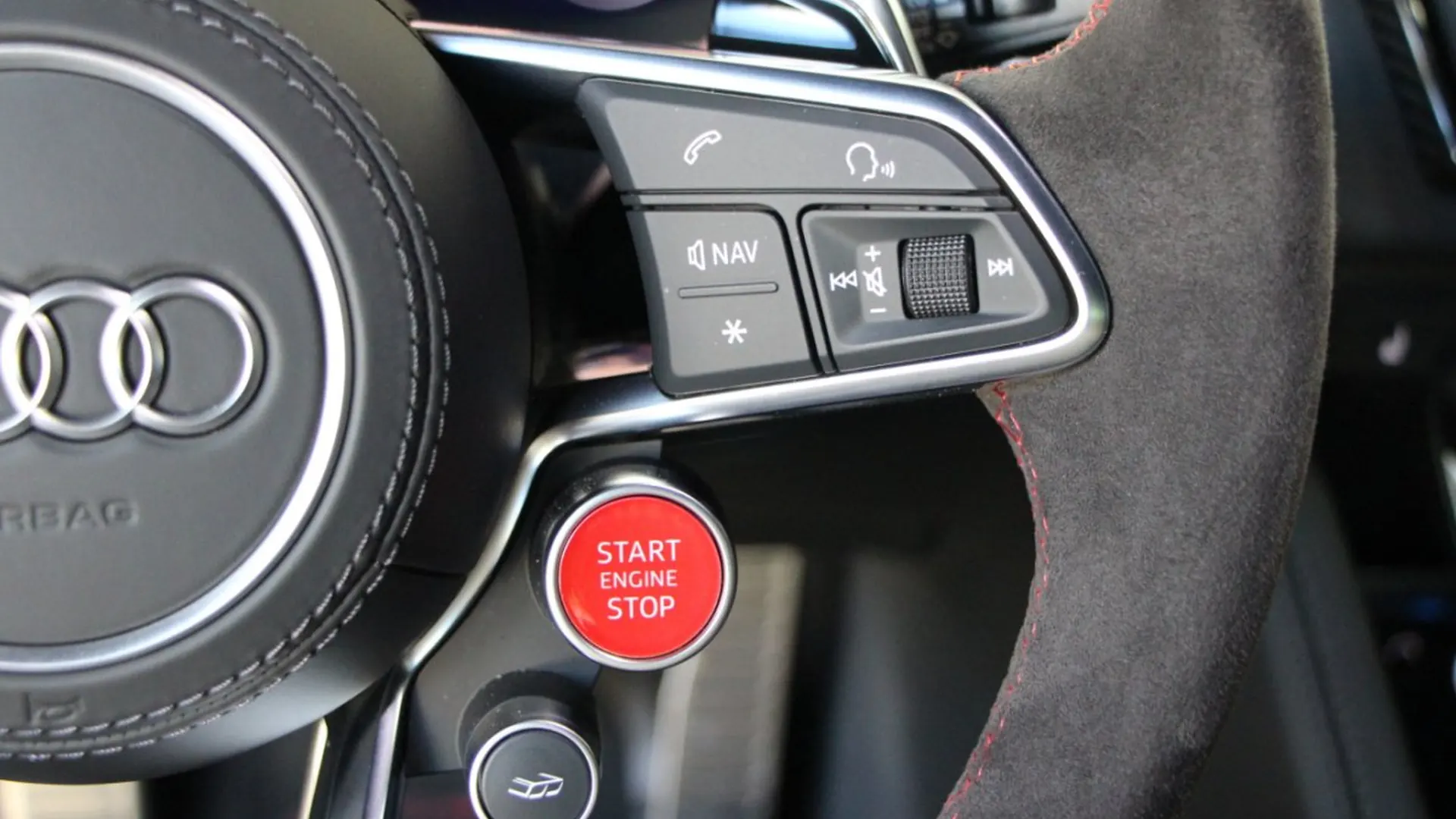 Audi R8 — photo 29