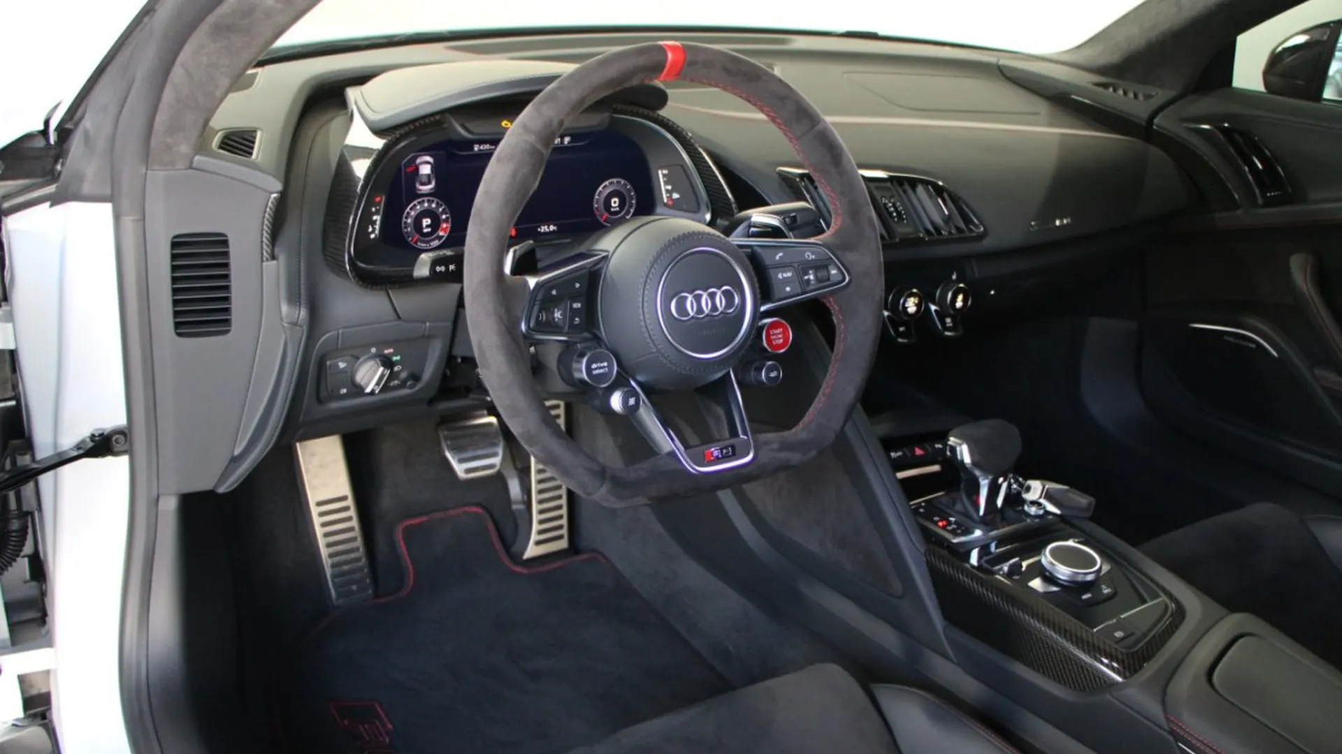 Audi R8 — photo 18