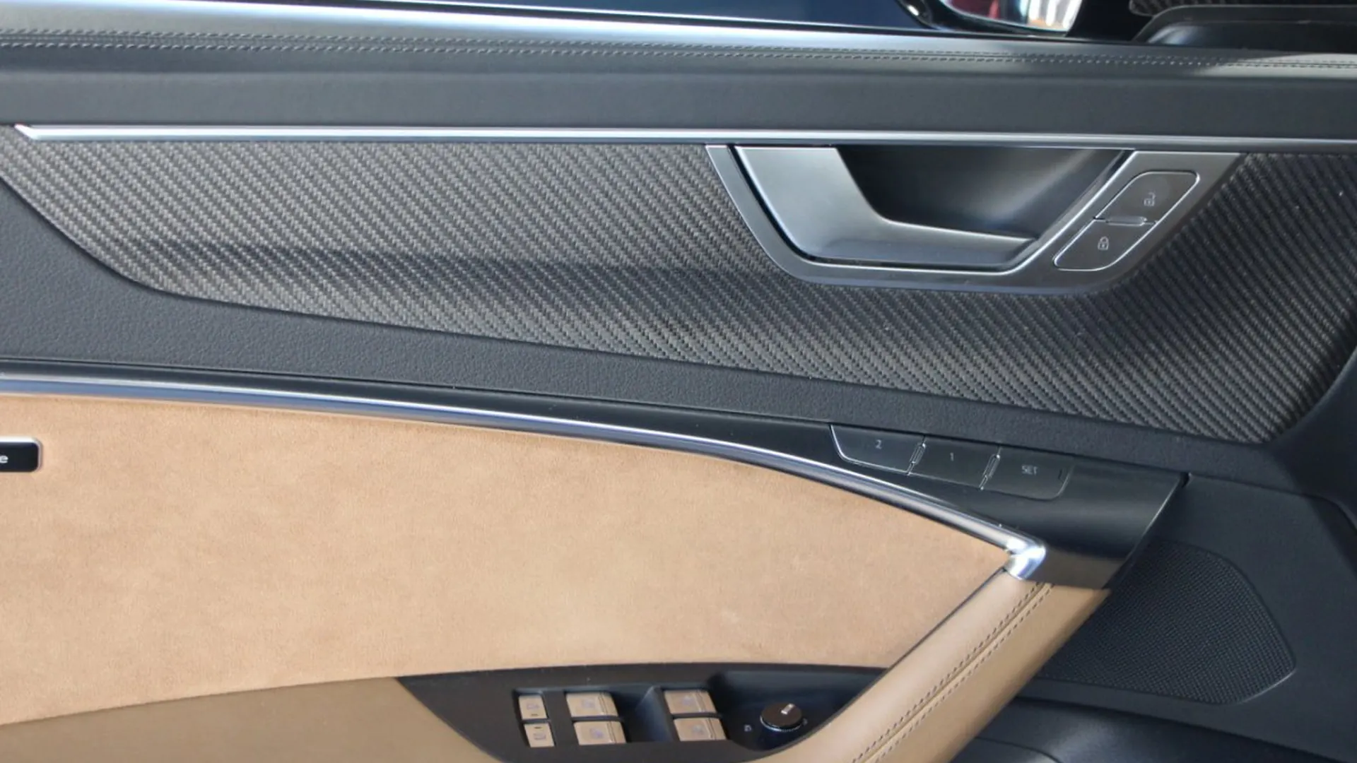 Audi RS6 — photo 14