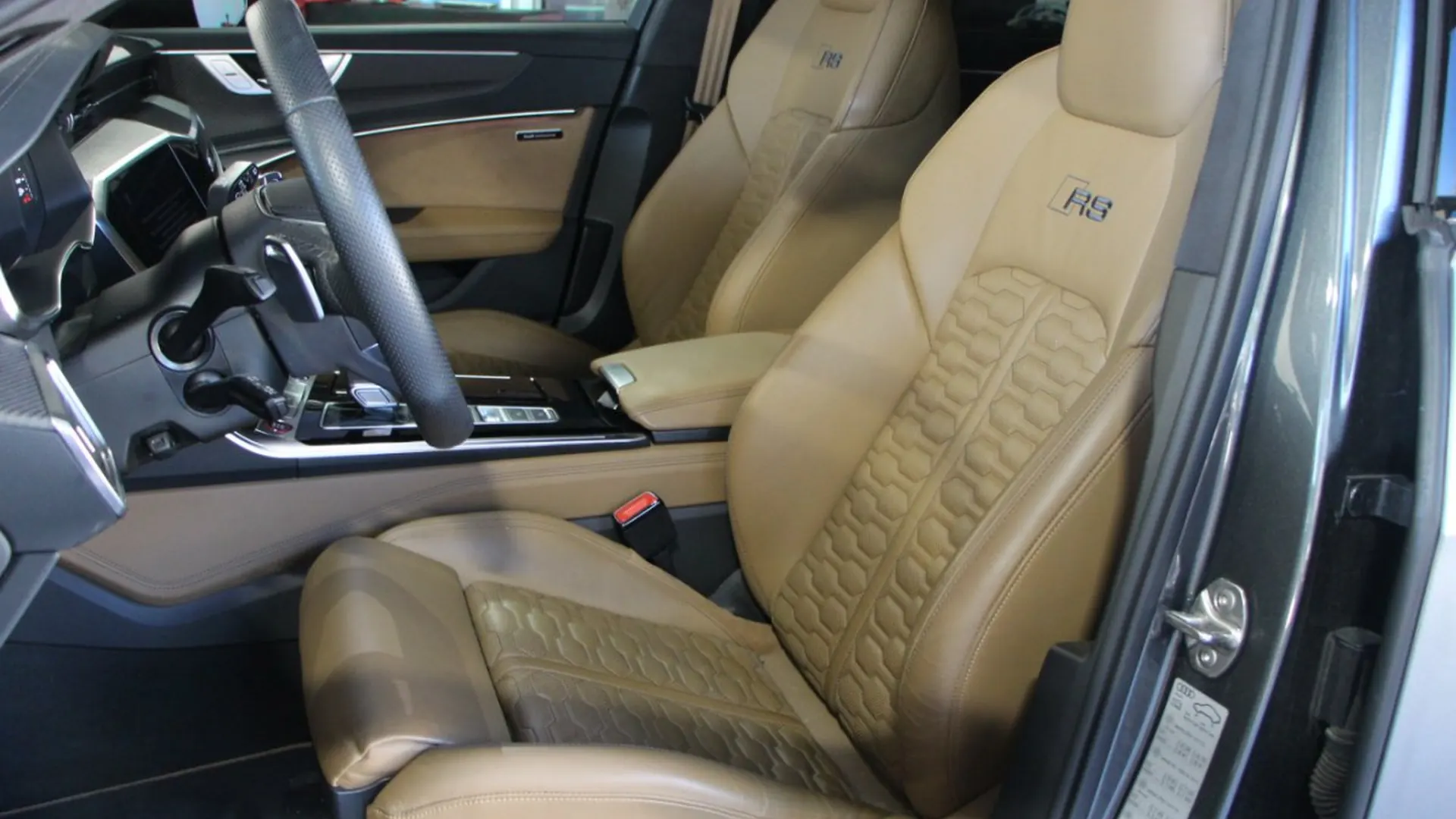 Audi RS6 — photo 13