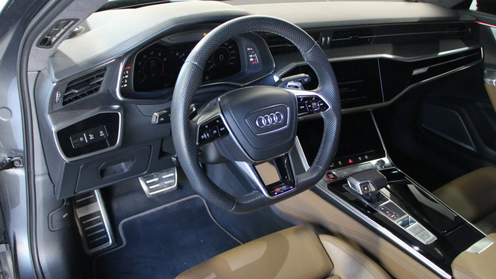 Audi RS6 — photo 12