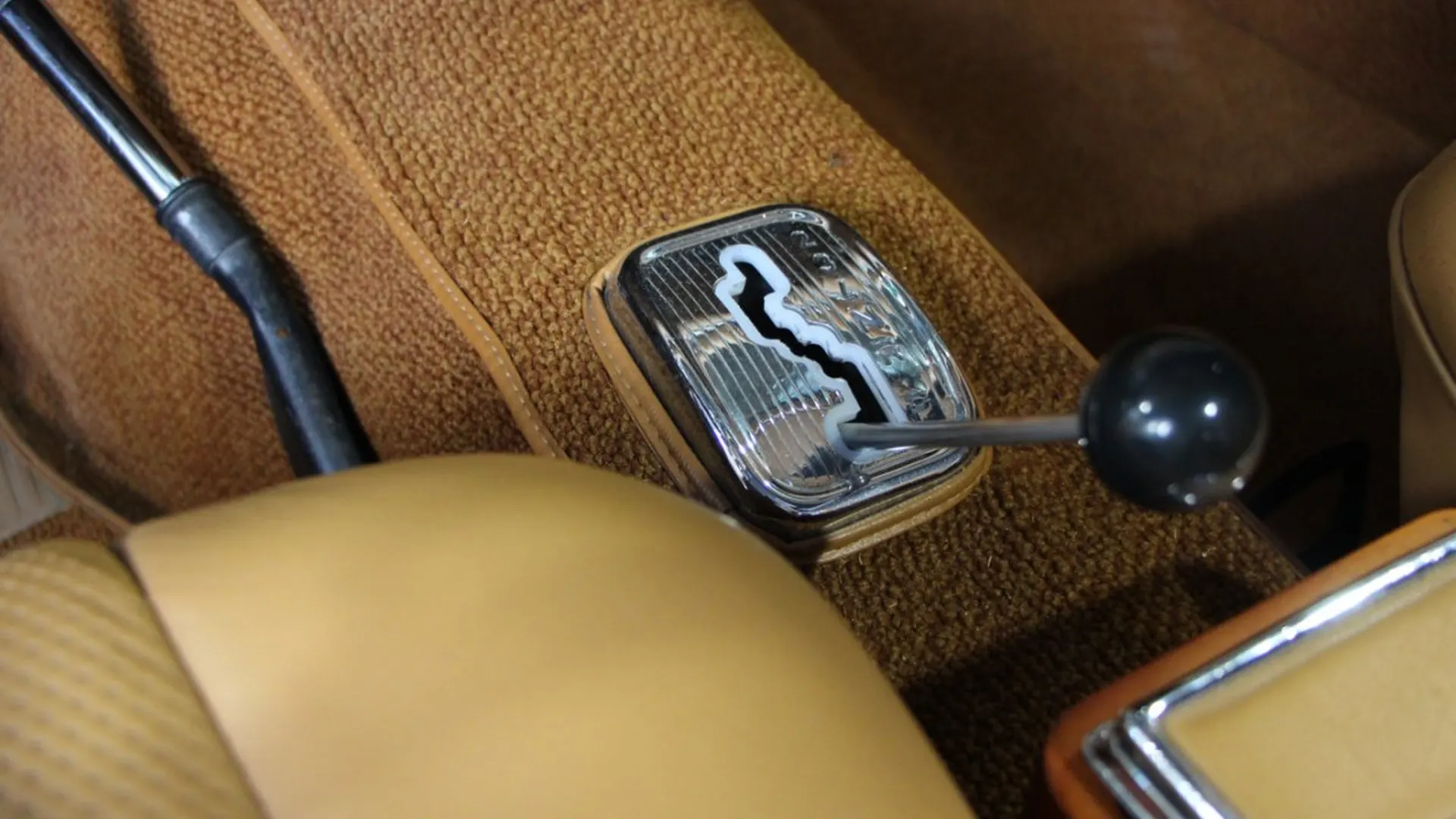Mercedes-Benz SL — photo 27