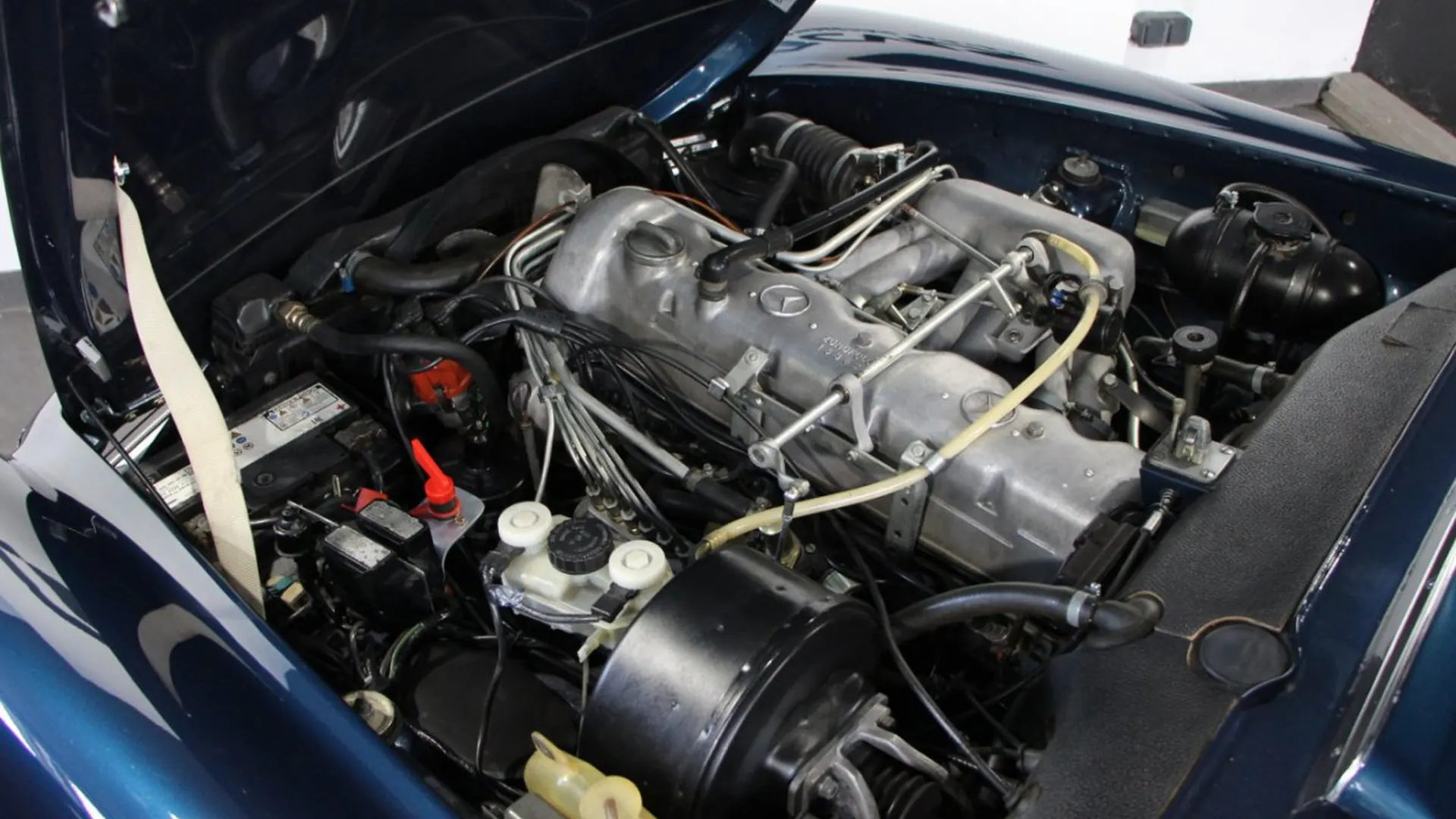 Mercedes-Benz SL — photo 32