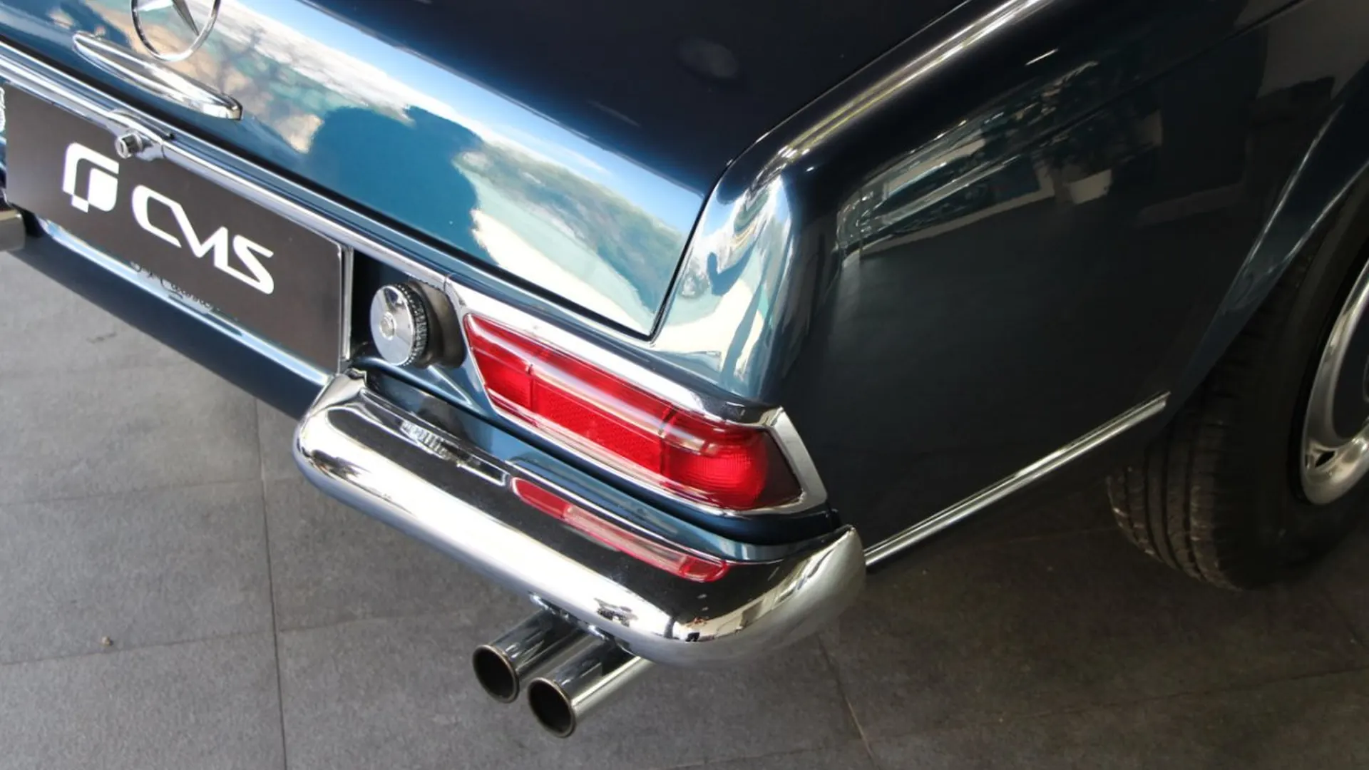 Mercedes-Benz SL — photo 15