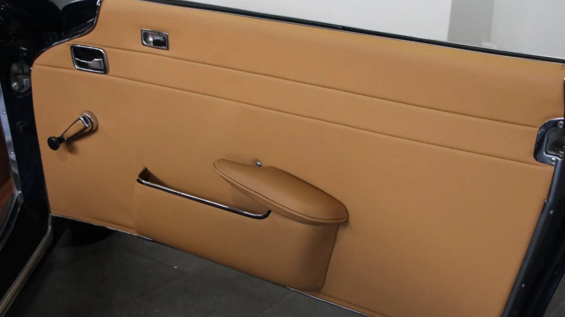 Mercedes-Benz SL — photo 37