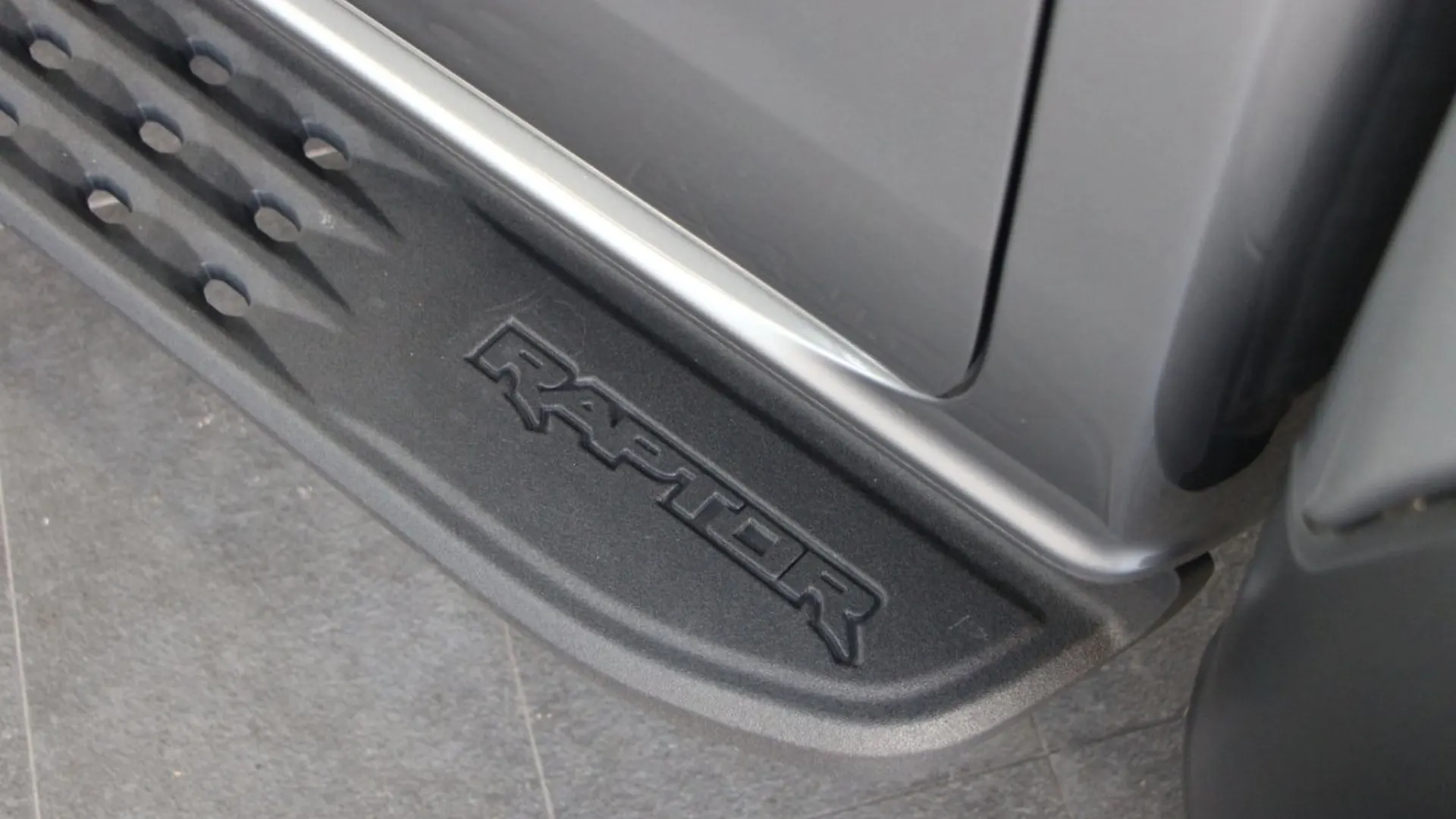 Ford Ranger — photo 11