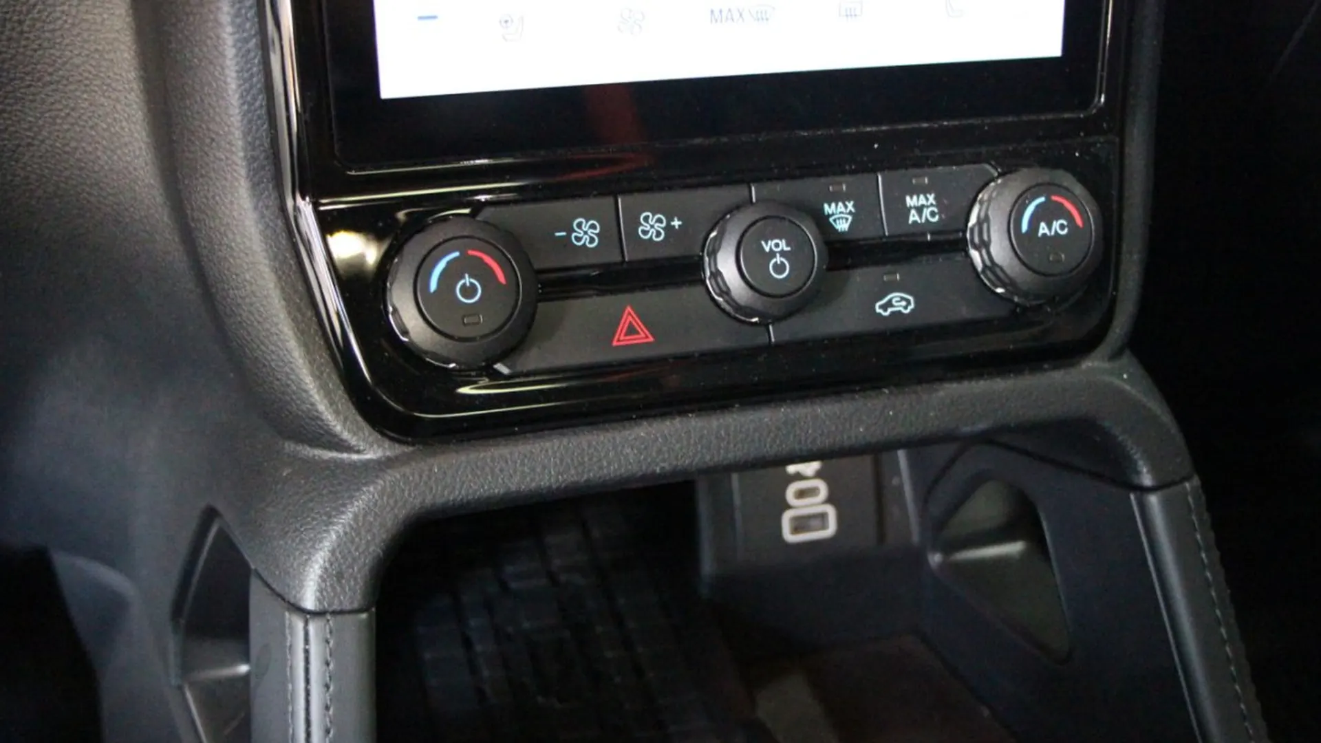 Ford Ranger — photo 27