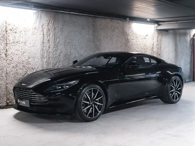 Aston Martin DB11