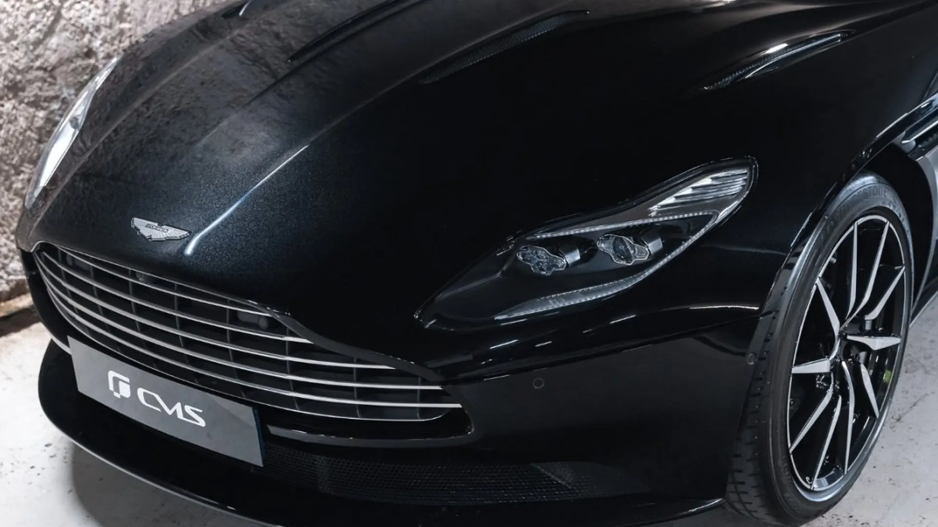 Aston Martin DB11 — photo 4