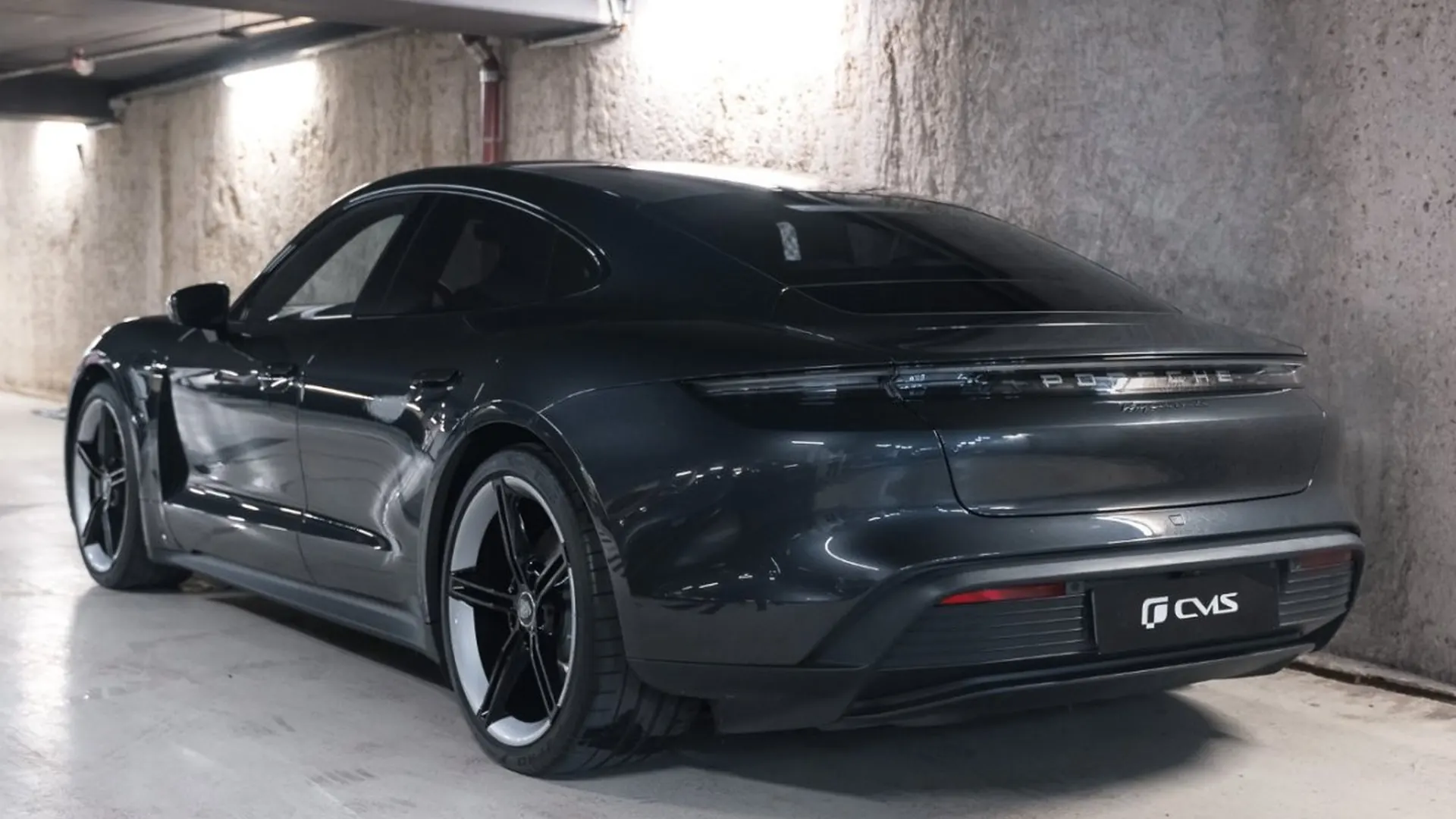 Porsche Taycan — photo 16