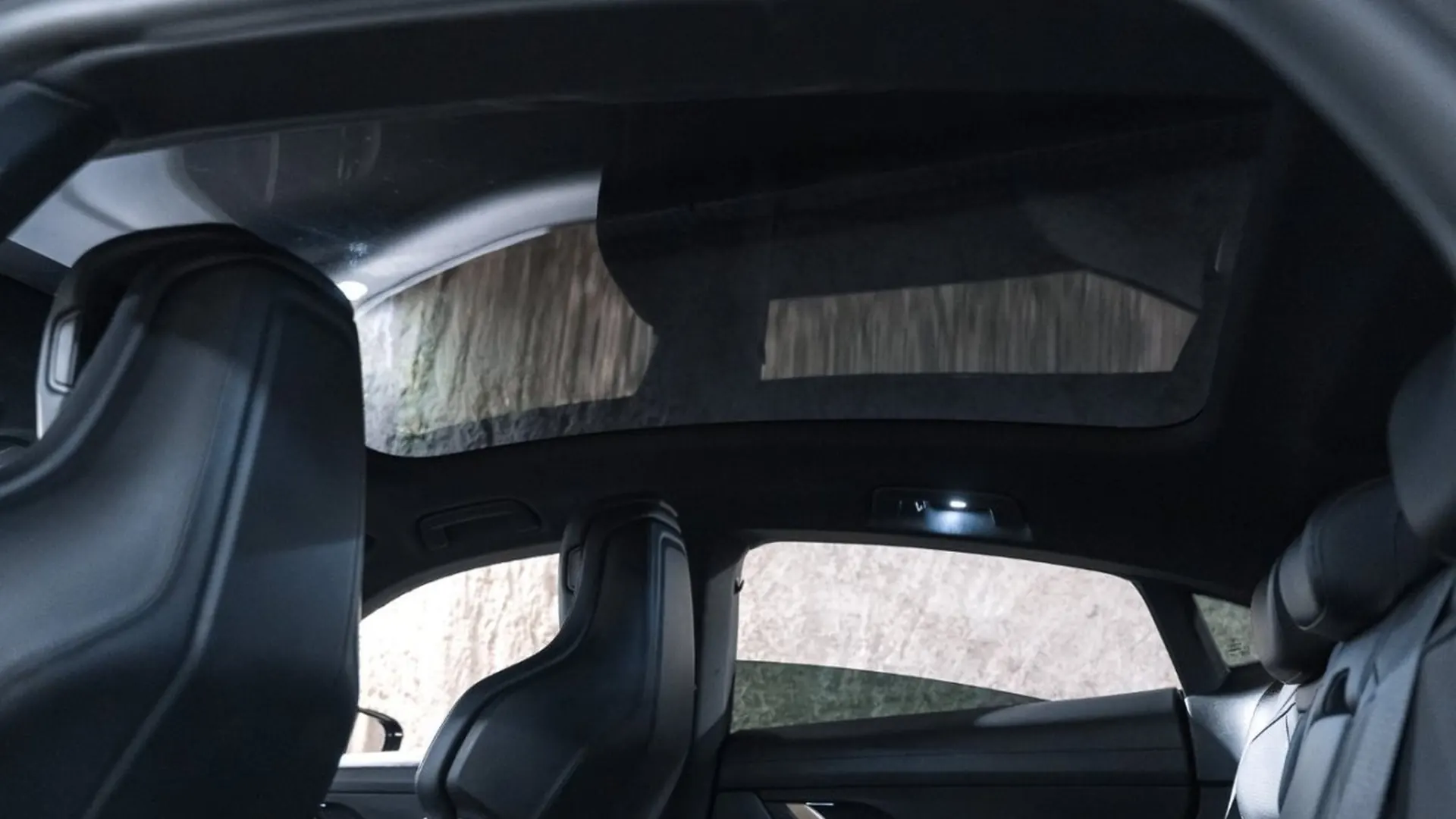 Porsche Taycan — photo 45