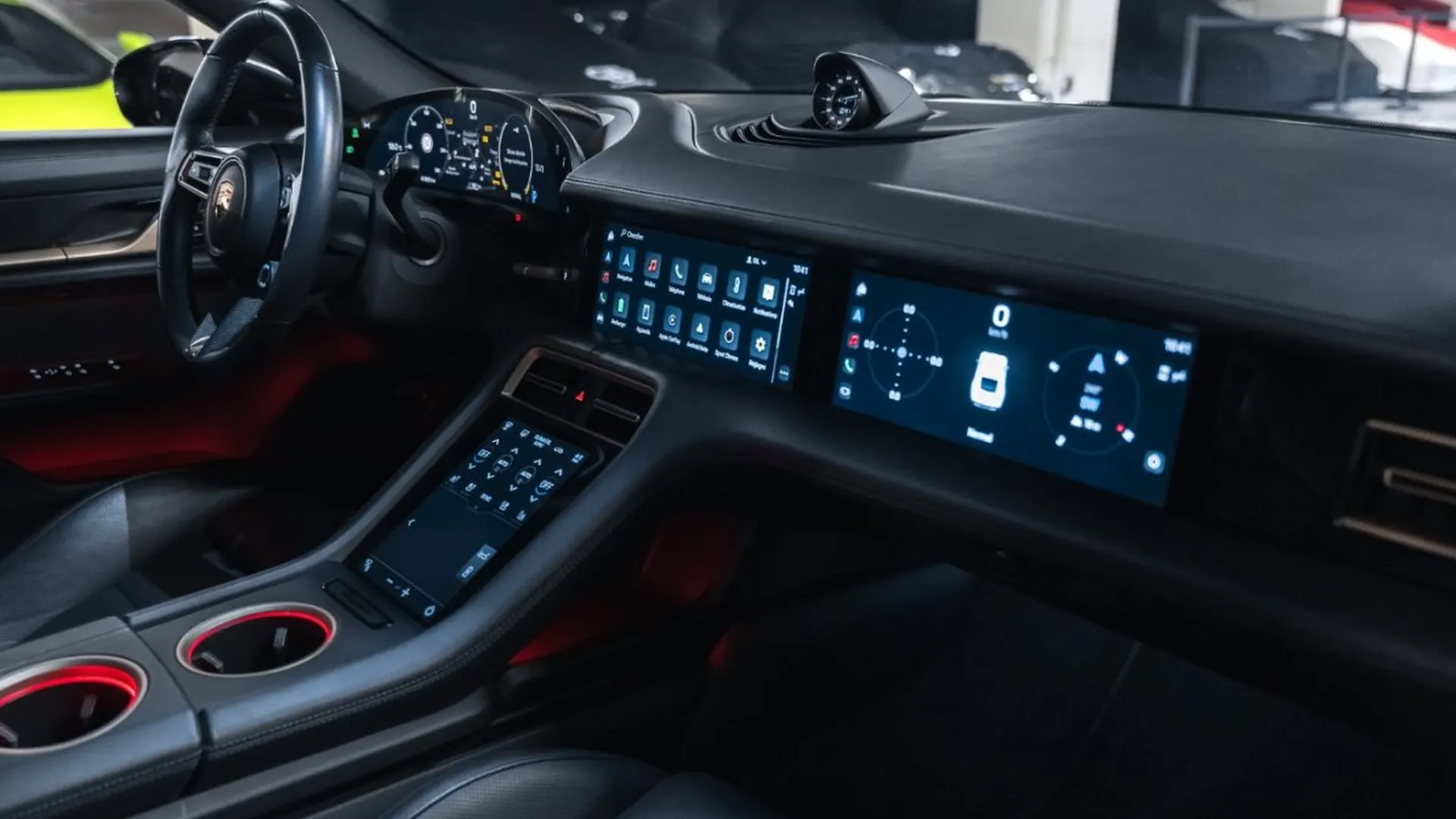 Porsche Taycan — photo 43