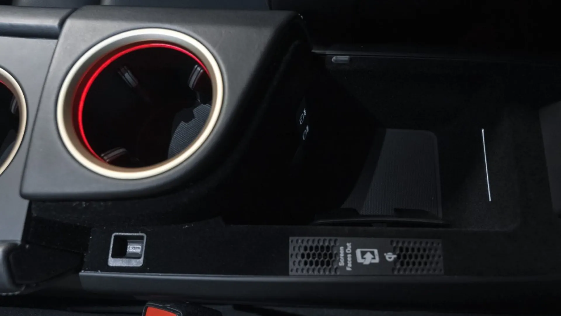 Porsche Taycan — photo 42