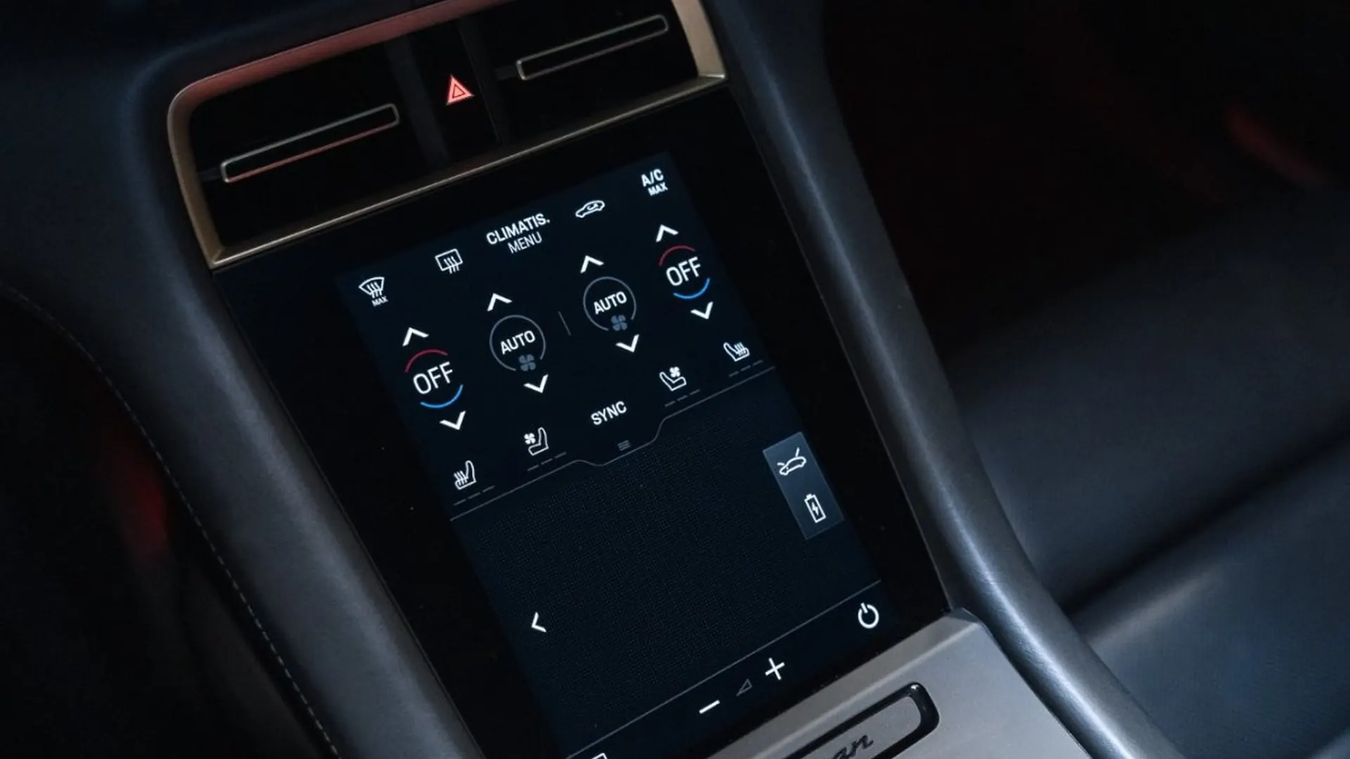 Porsche Taycan — photo 40