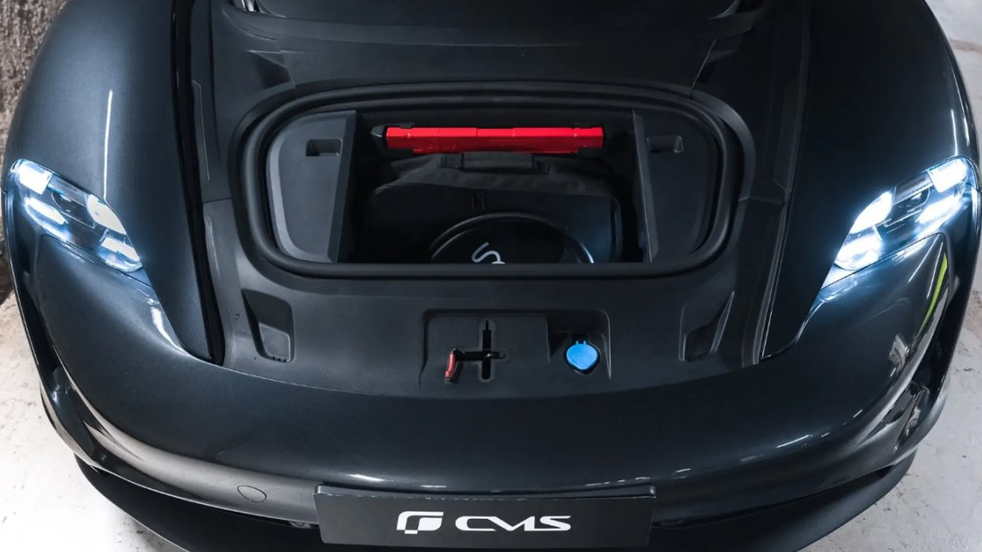 Porsche Taycan — photo 23