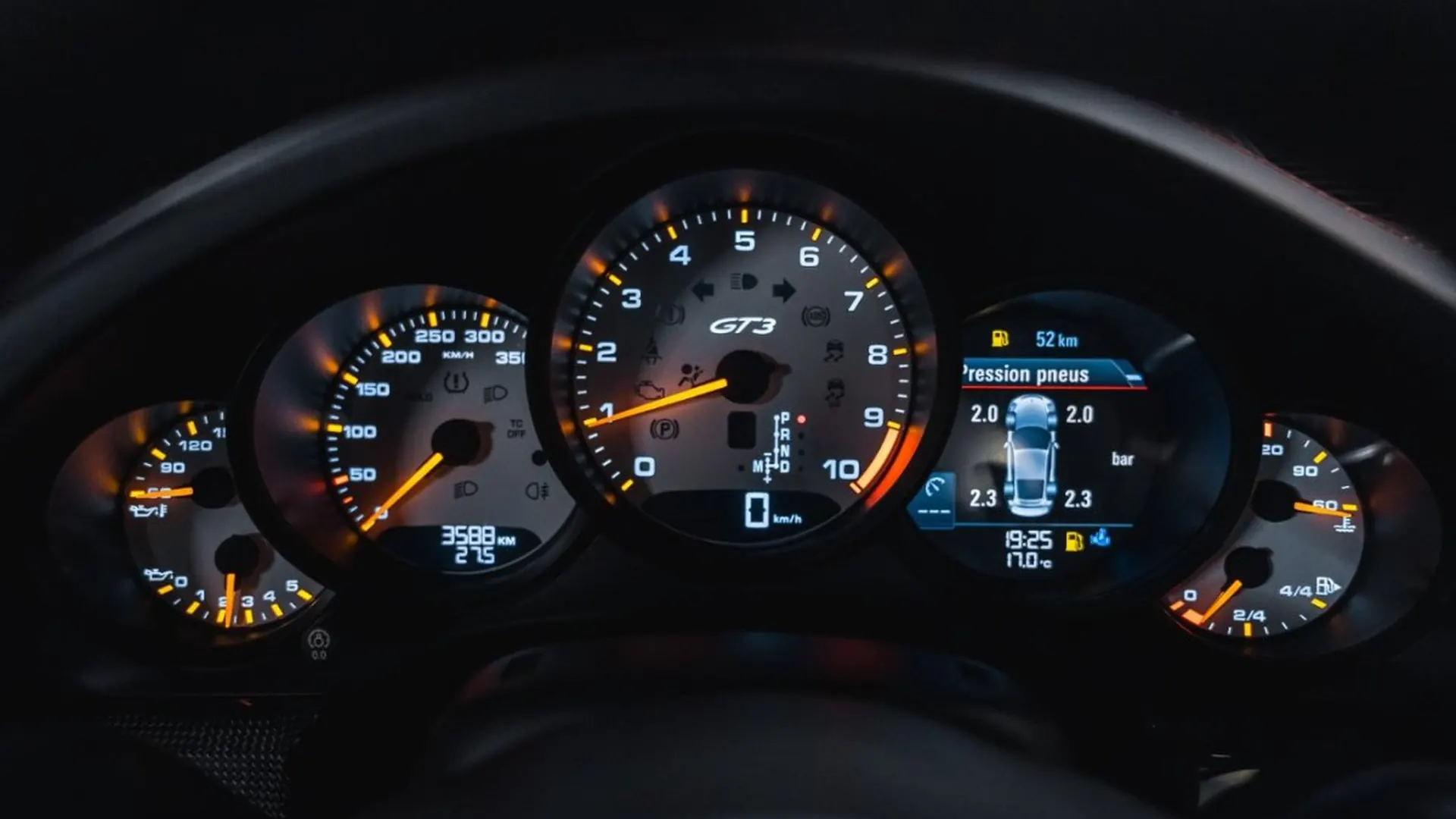 Porsche 911 — photo 32