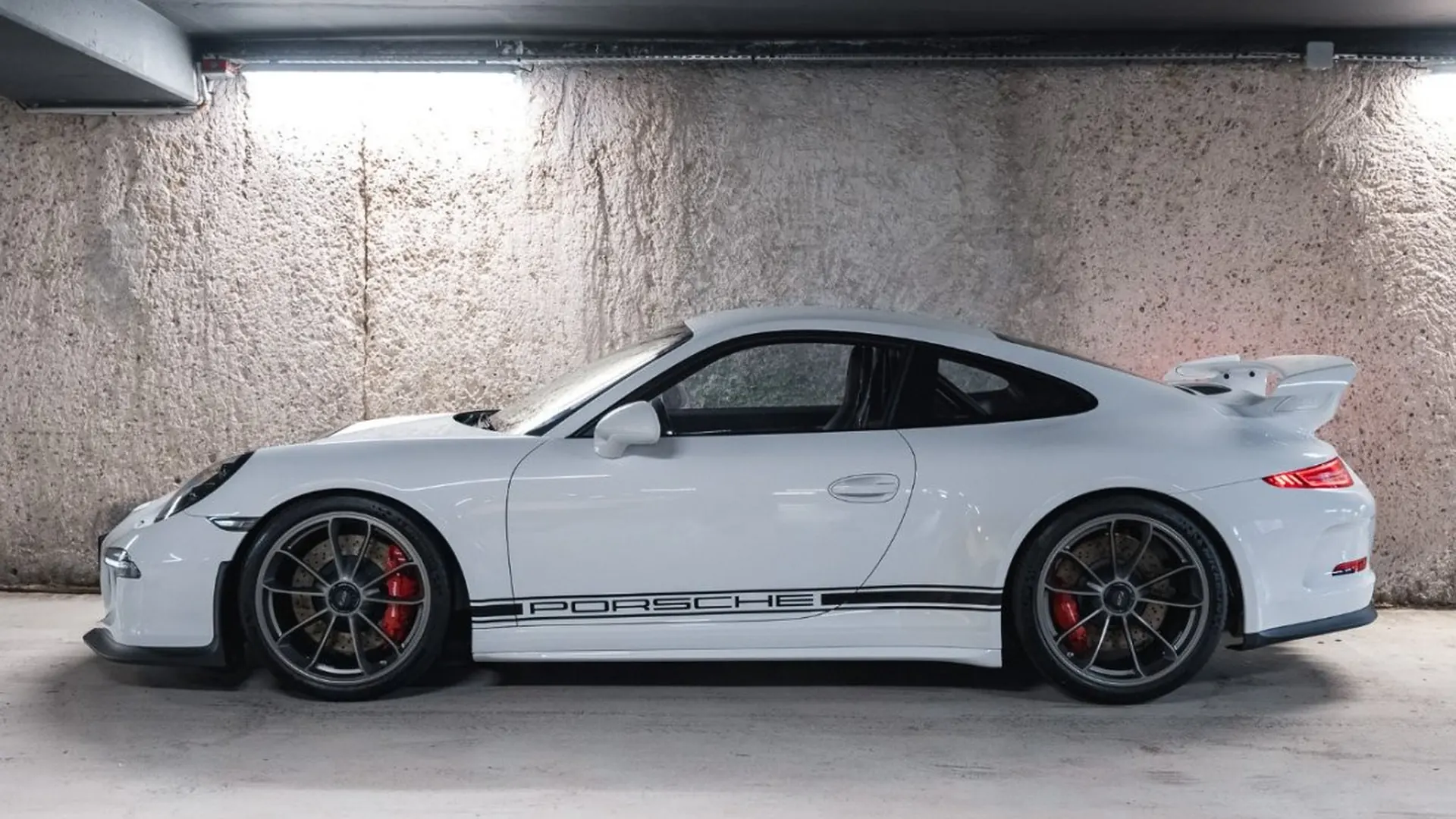 Porsche 911 — photo 7