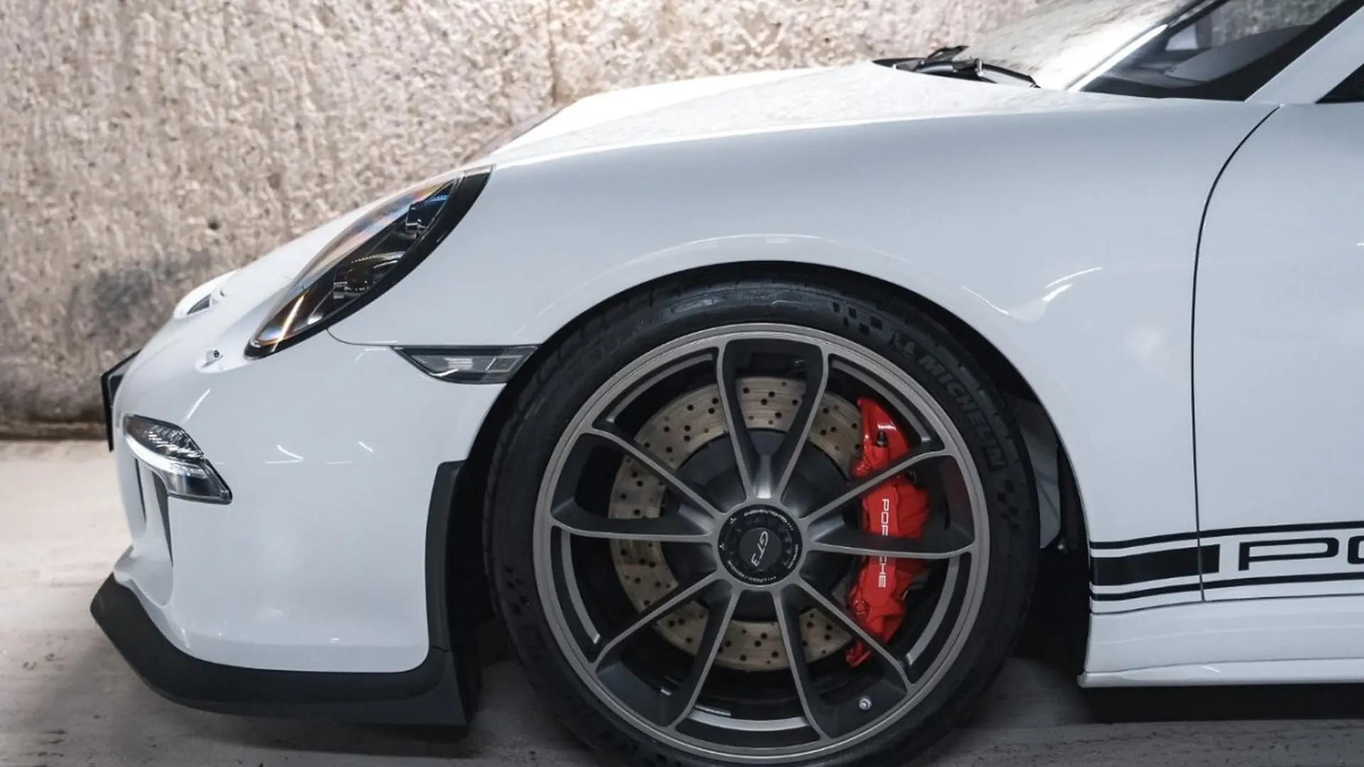 Porsche 911 — photo 8
