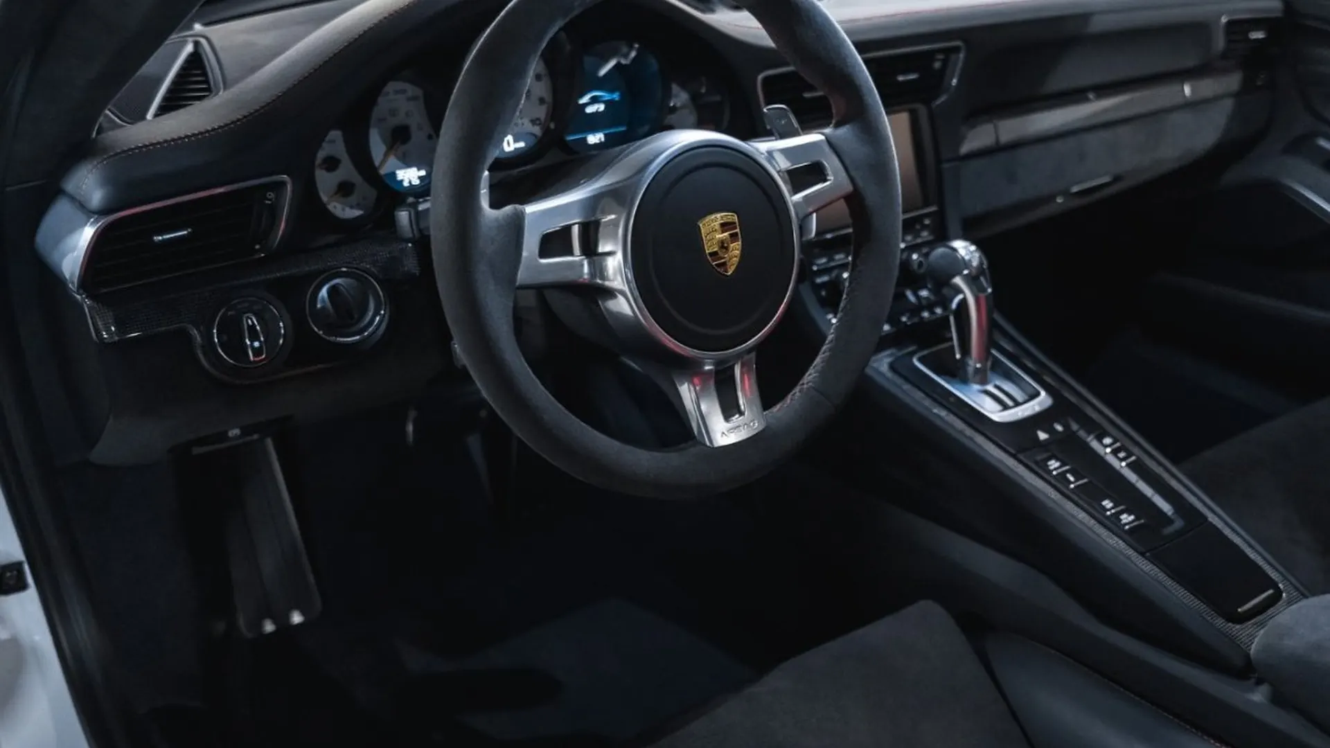 Porsche 911 — photo 30
