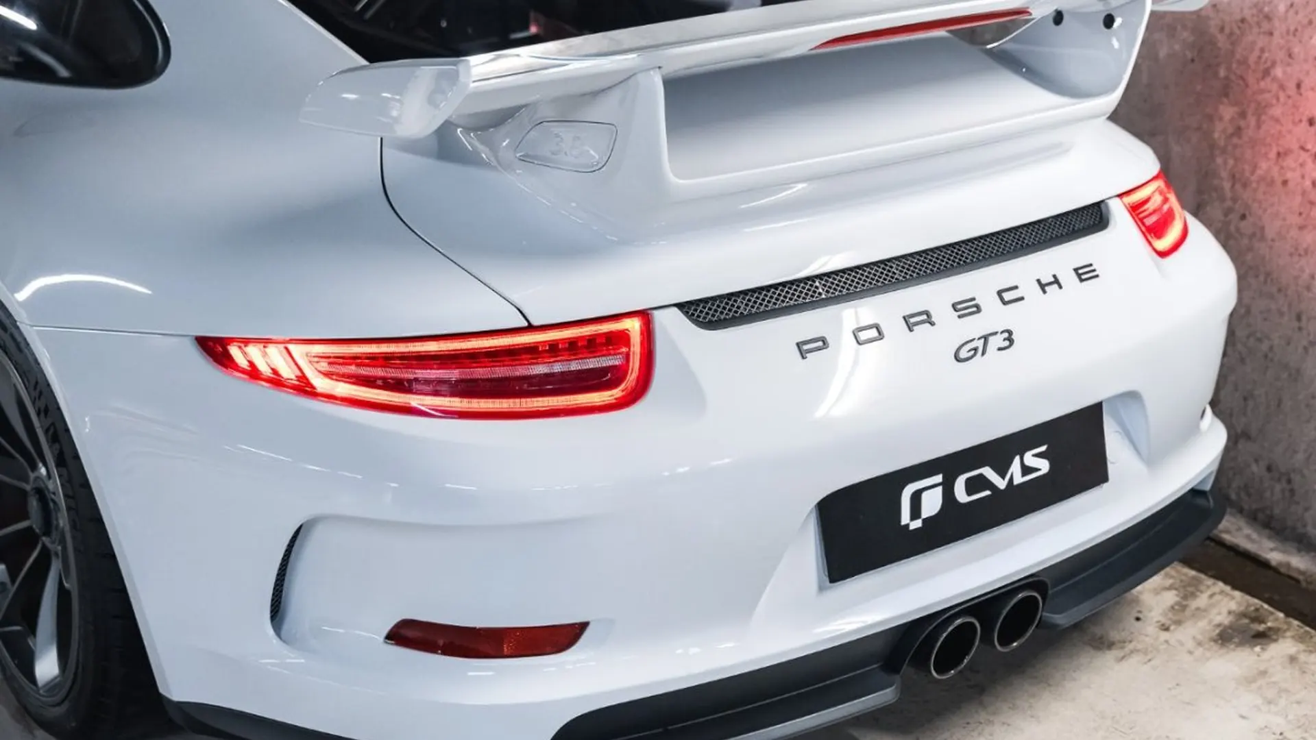 Porsche 911 — photo 15