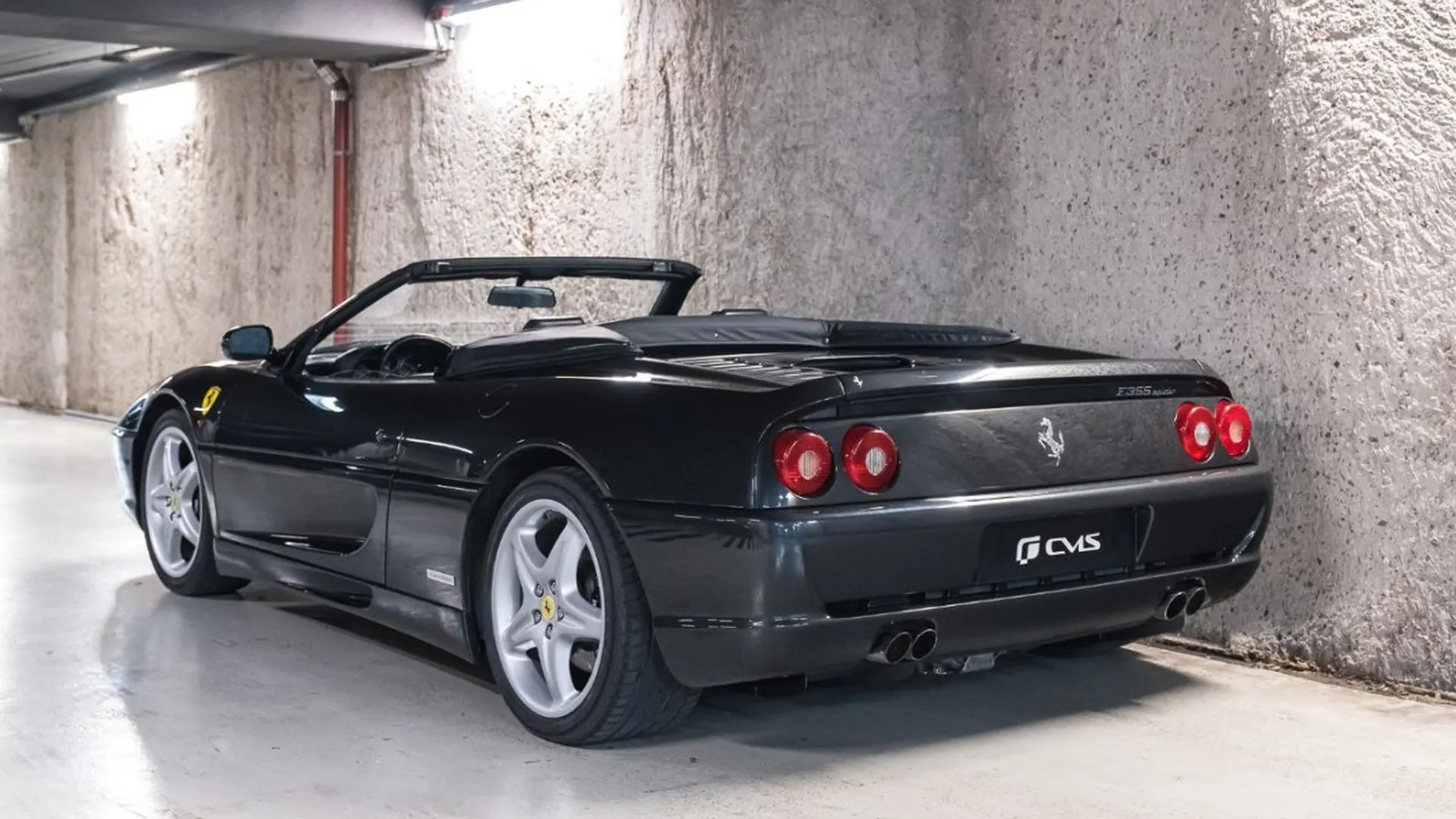 Ferrari F355 — photo 20