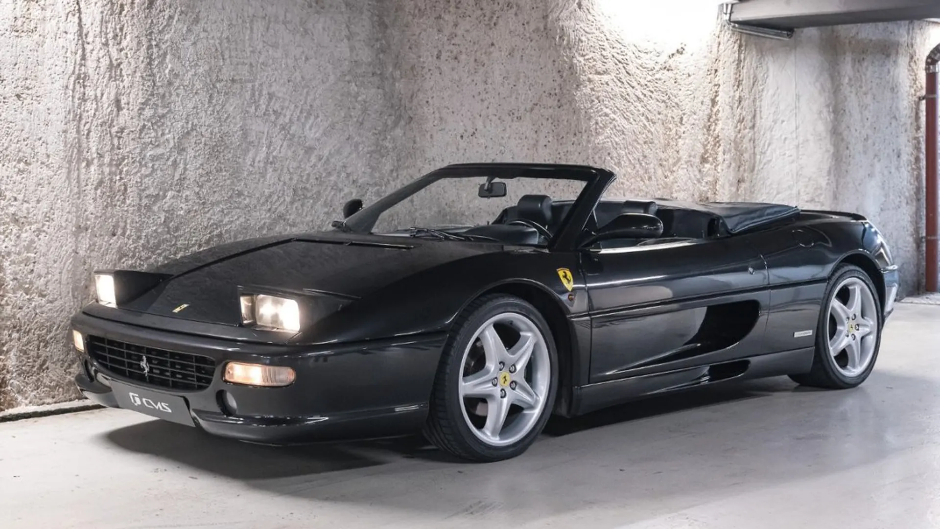 Ferrari F355 — photo 3