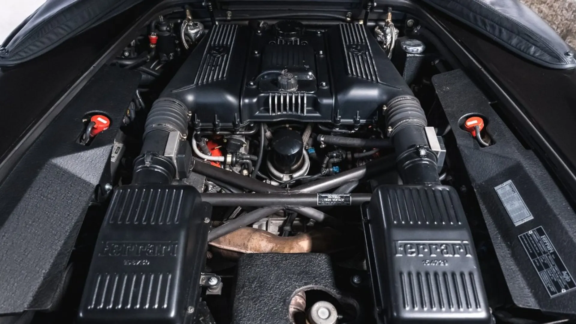 Ferrari F355 — photo 30