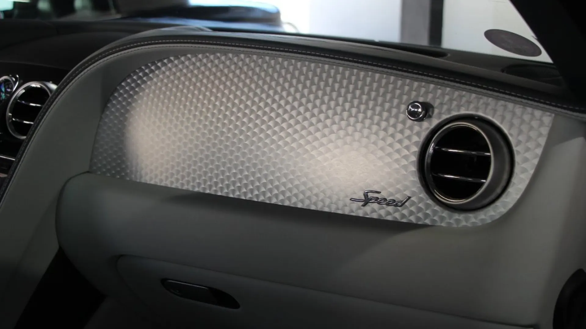 Bentley Continental — photo 13