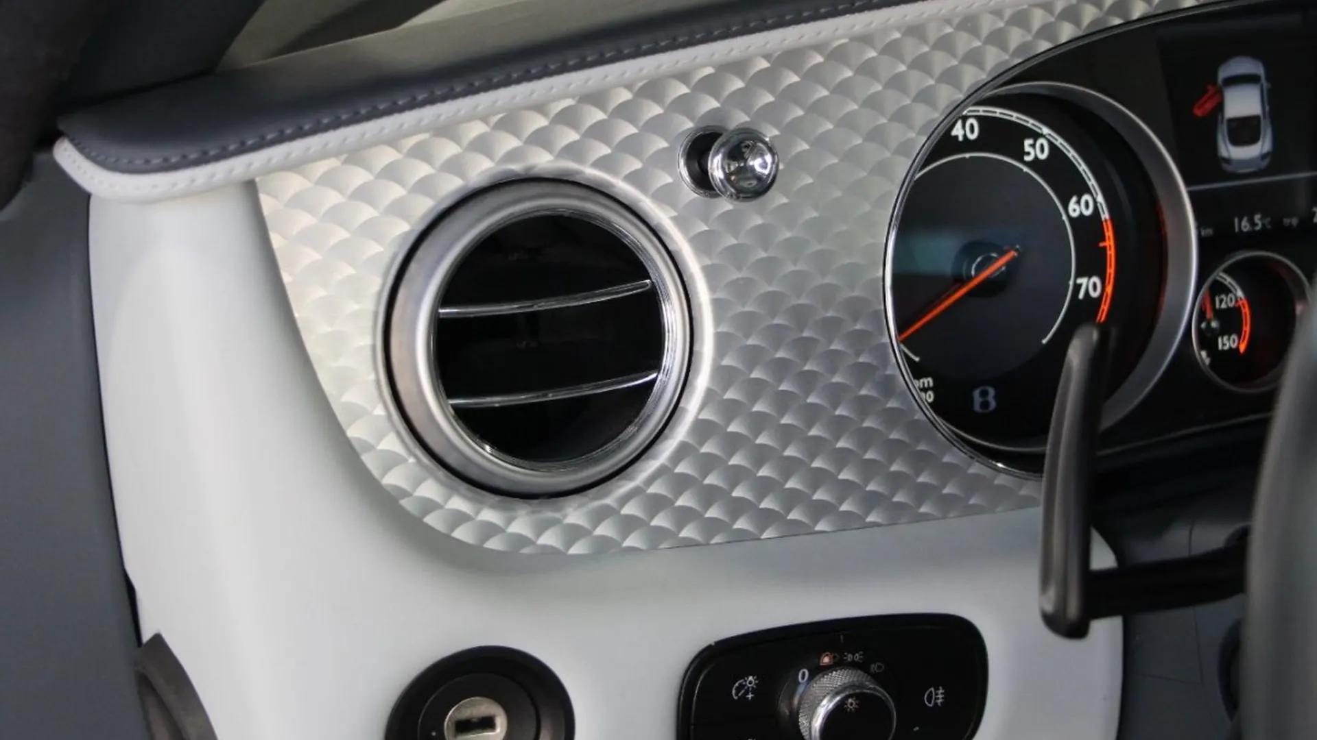 Bentley Continental — photo 11
