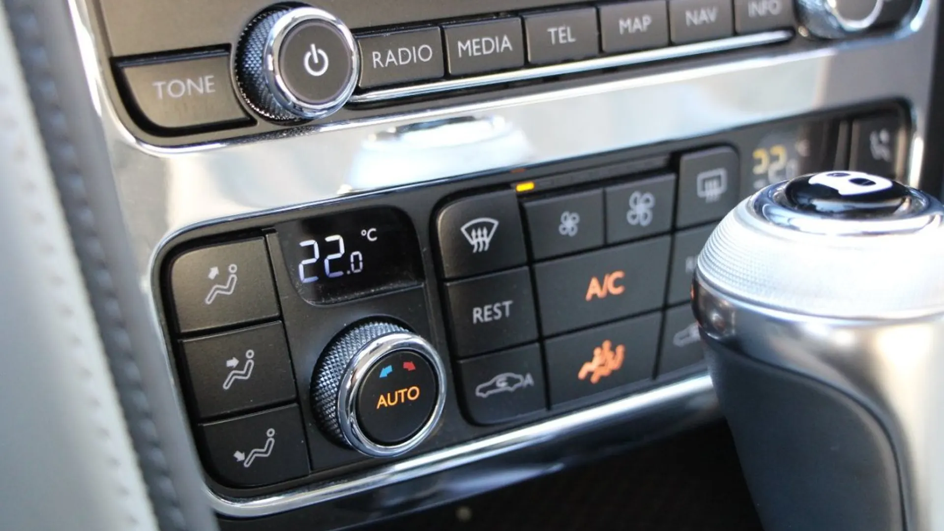 Bentley Continental — photo 22