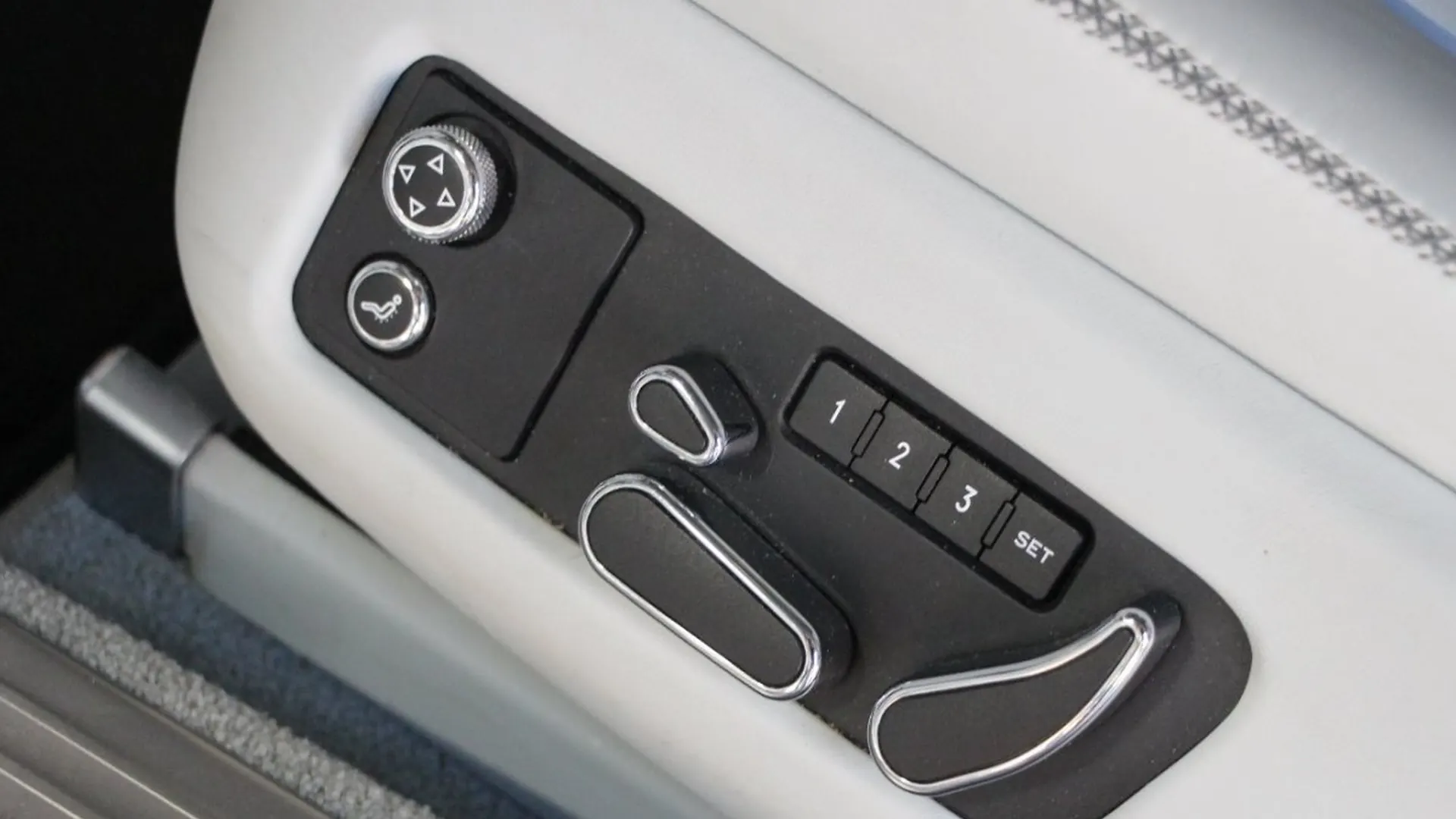 Bentley Continental — photo 12