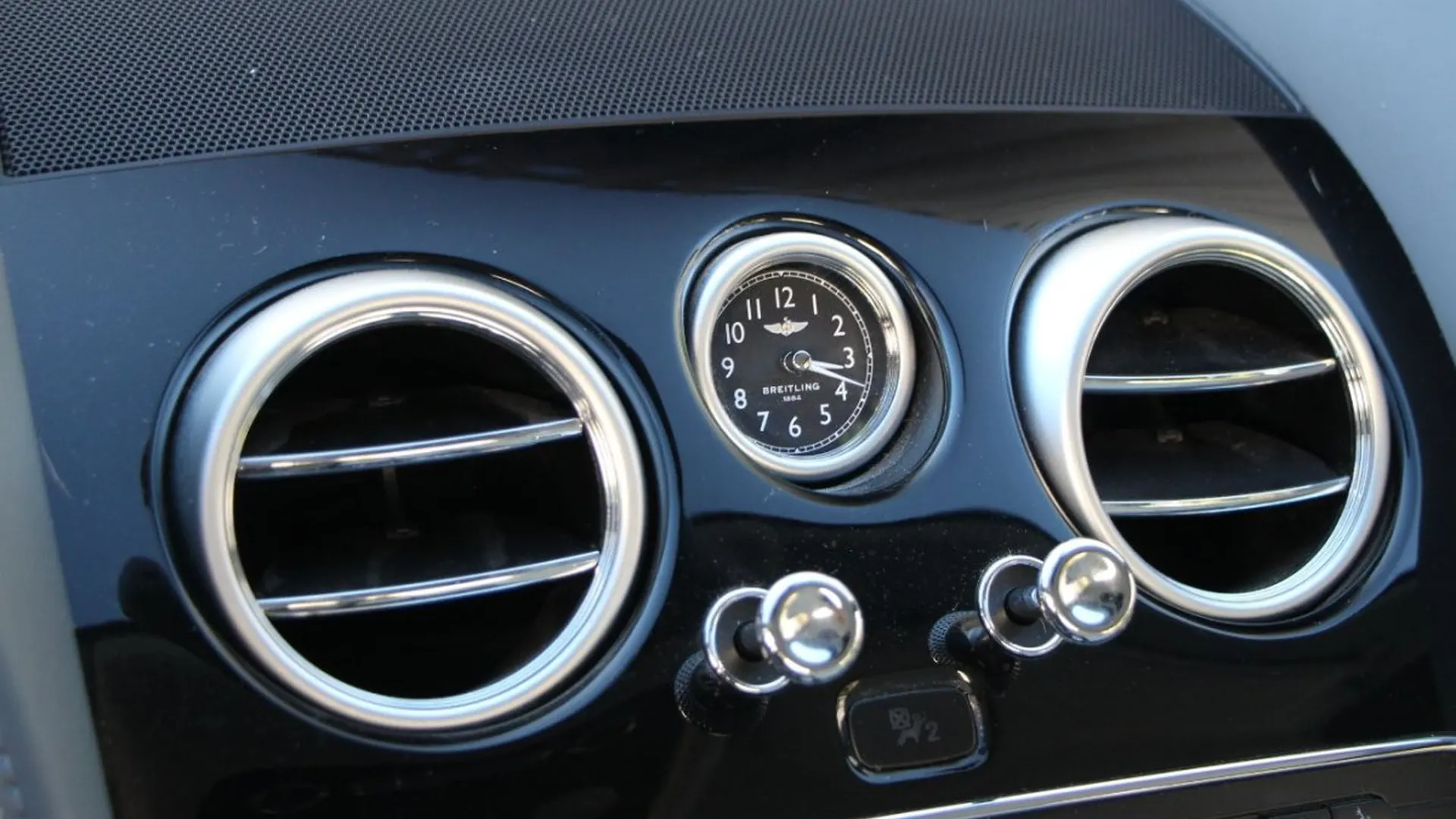 Bentley Continental — photo 25