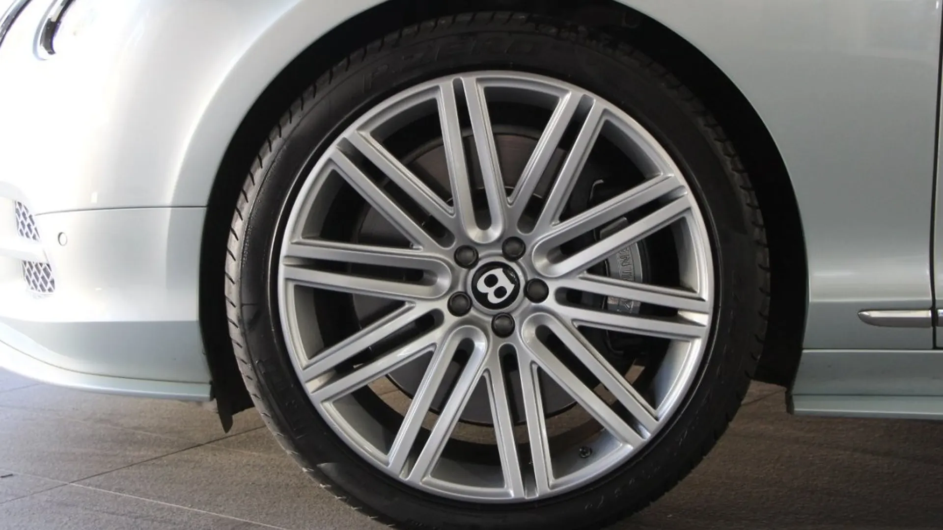 Bentley Continental — photo 5