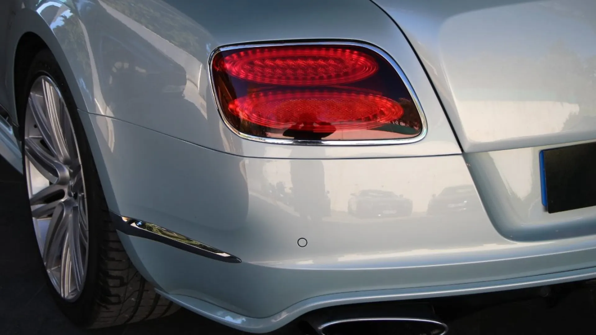 Bentley Continental — photo 8