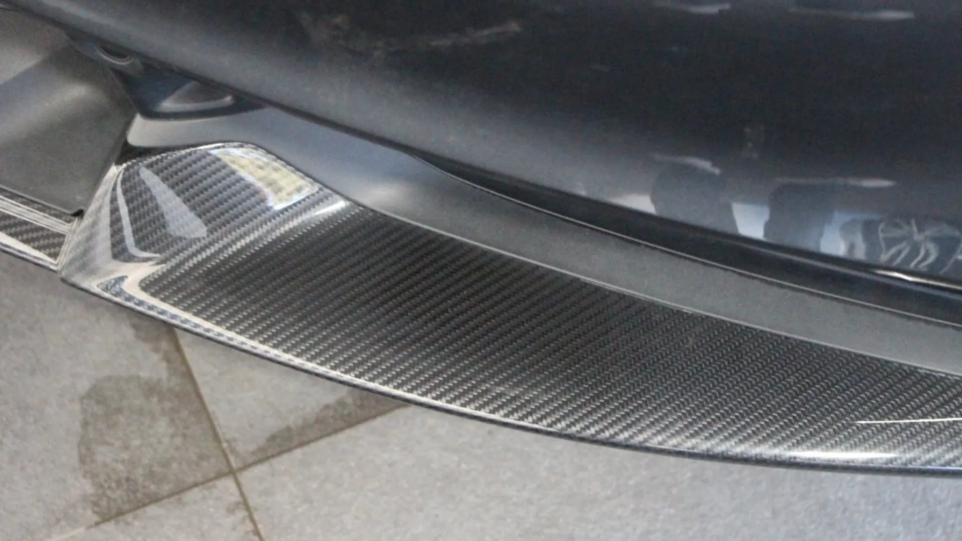 Porsche Taycan — photo 12
