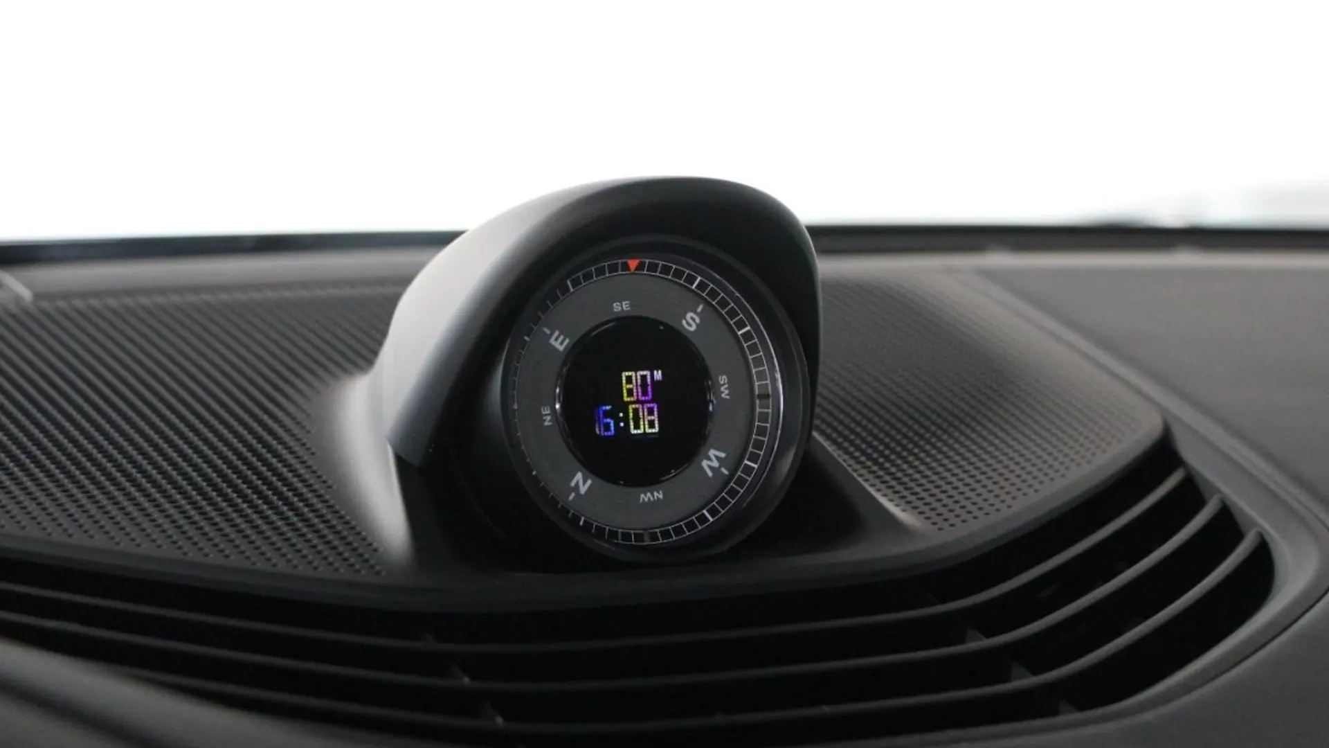 Porsche Taycan — photo 25