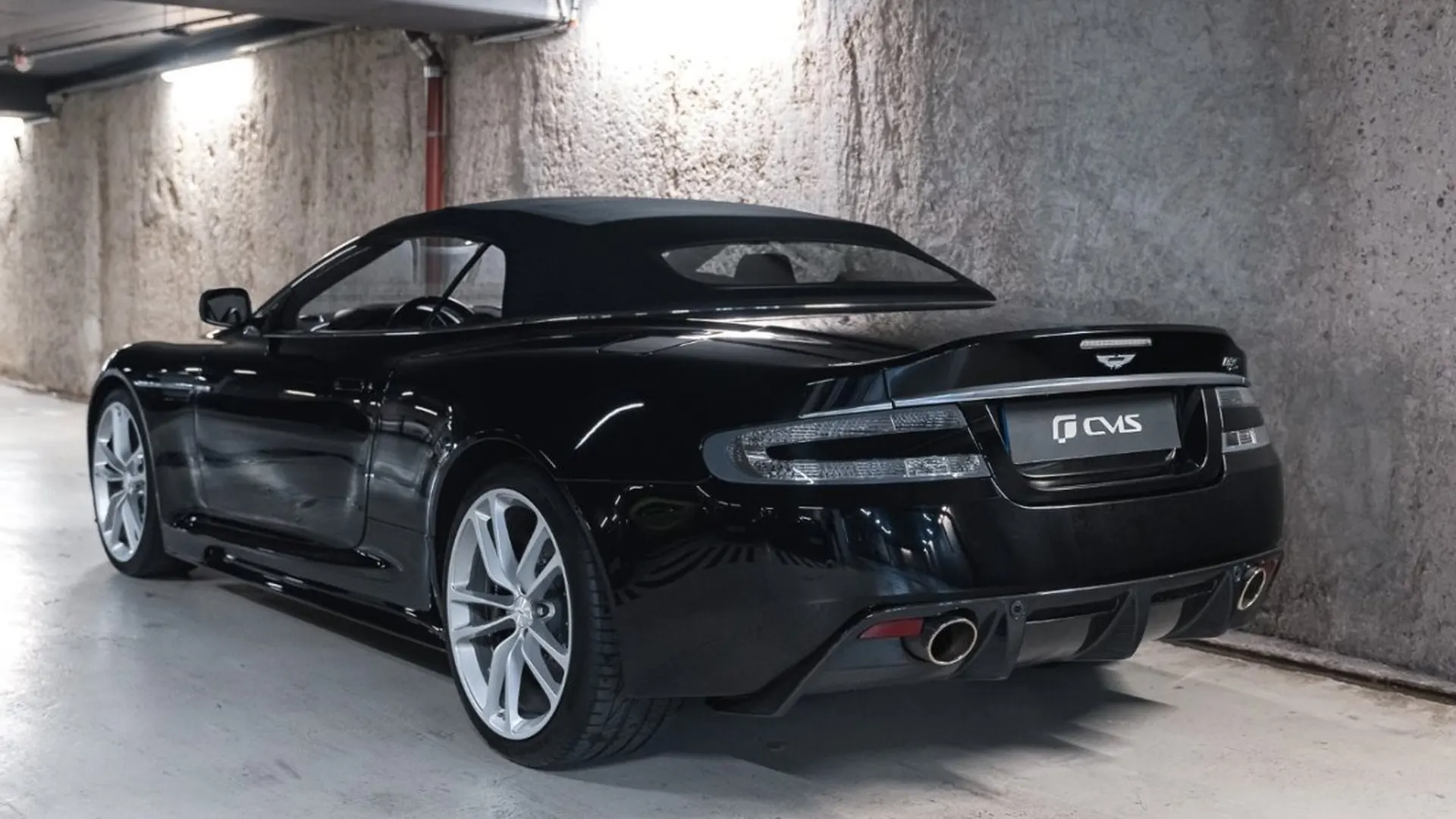 Aston Martin DBS — photo 16
