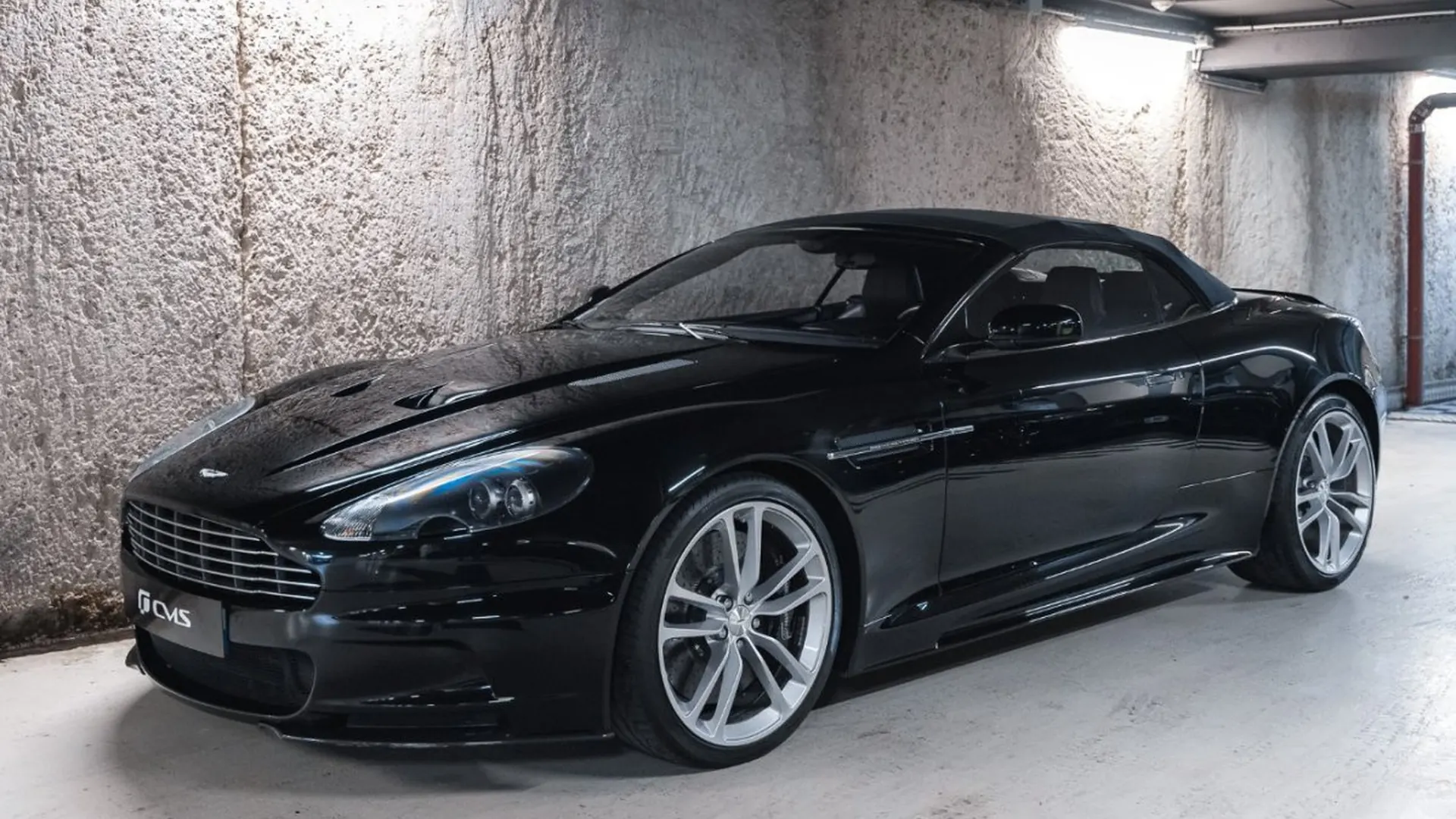 Aston Martin DBS — photo 2